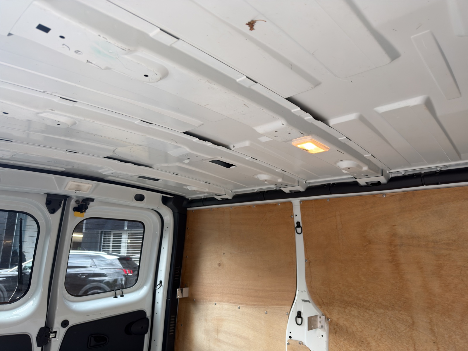 RENAULT Trafic 1.6 dCi 95 2.9t Business L1H1-image-18