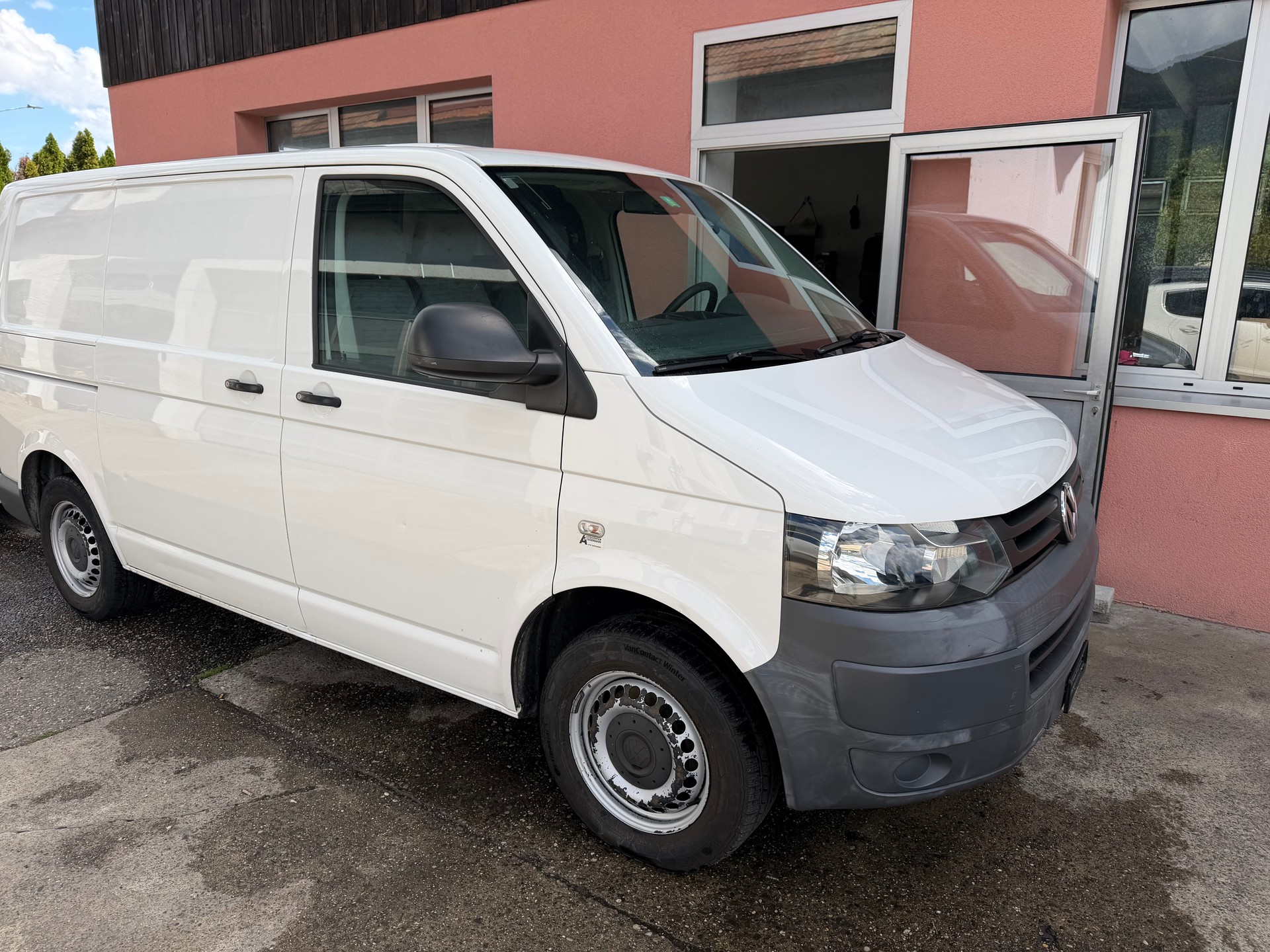 VW T5 2.0 TDI-image-1