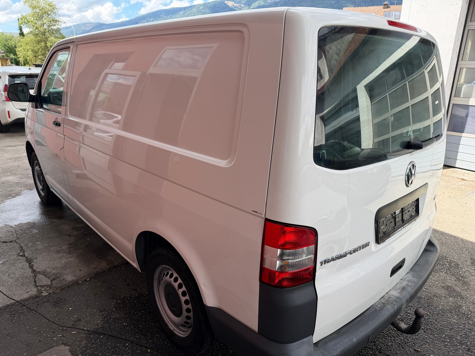 VW T5 2.0 TDI-image-3