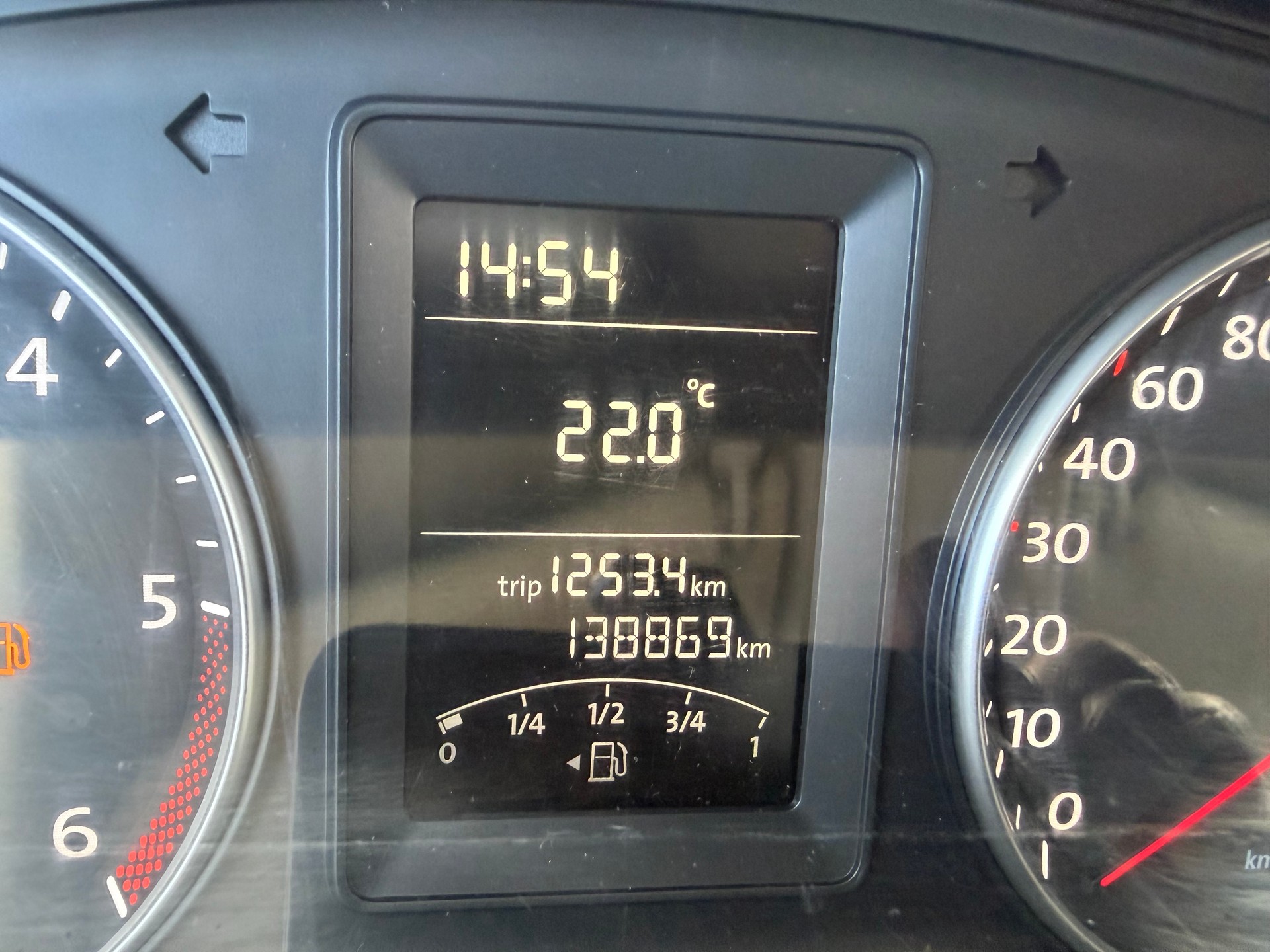 VW T5 2.0 TDI-image-6