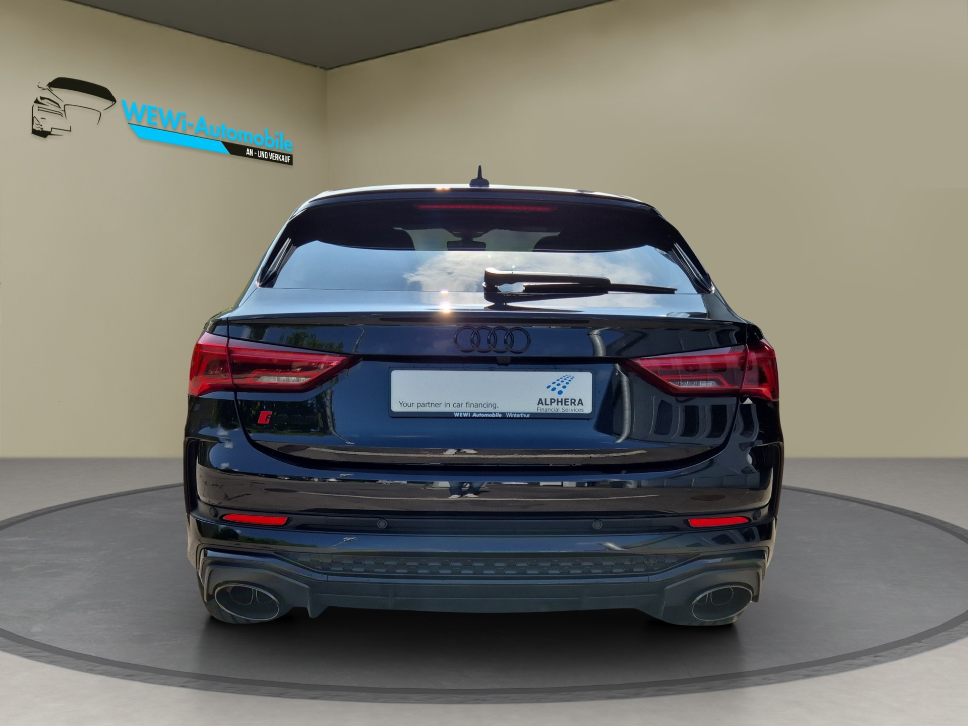 AUDI RS Q3 Sportback quattro S tronic-image-3