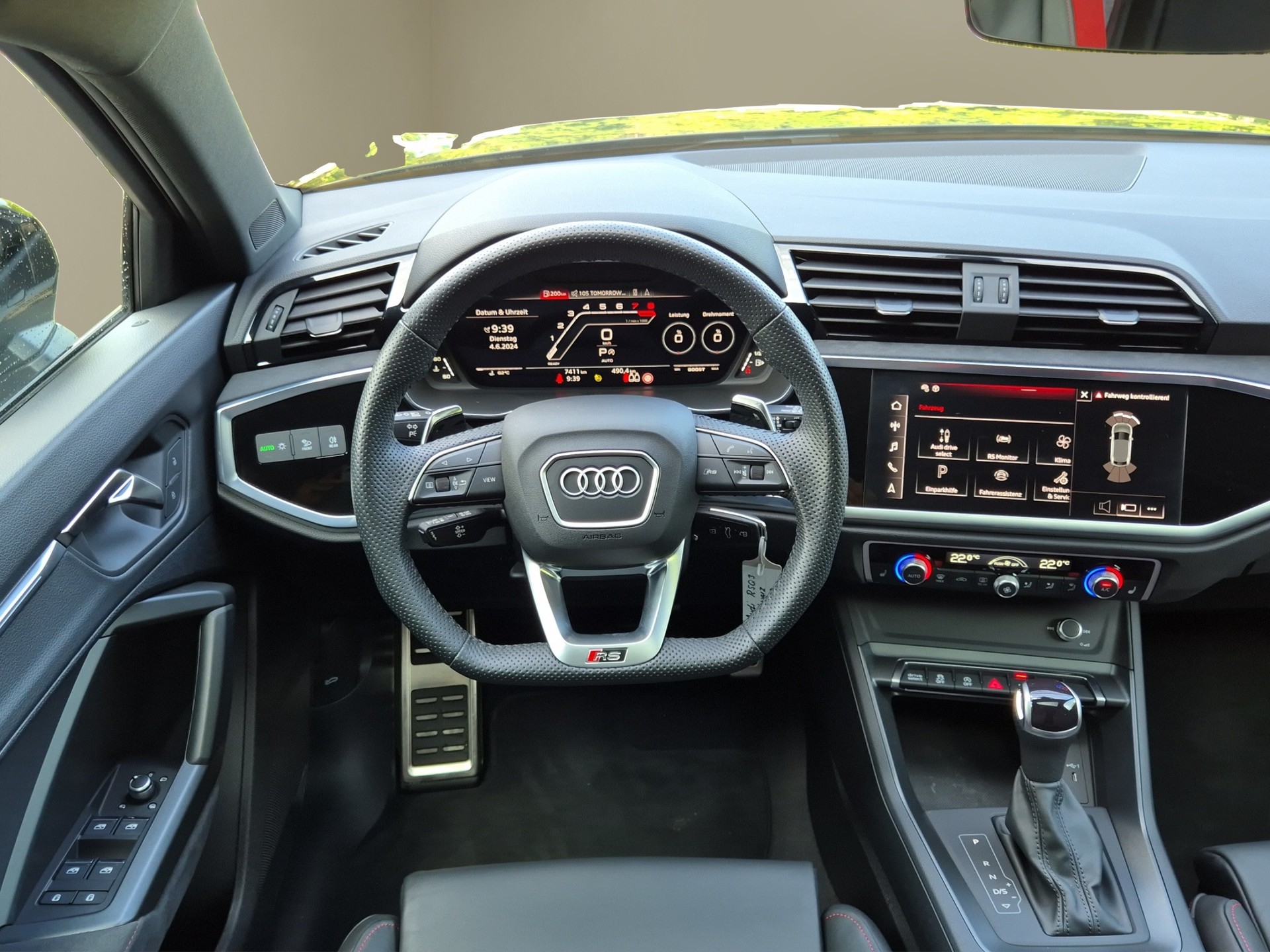 AUDI RS Q3 Sportback quattro S tronic-image-11