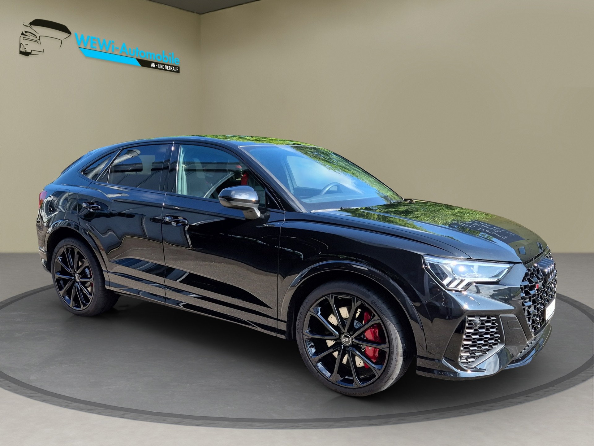 AUDI RS Q3 Sportback quattro S tronic-image-6