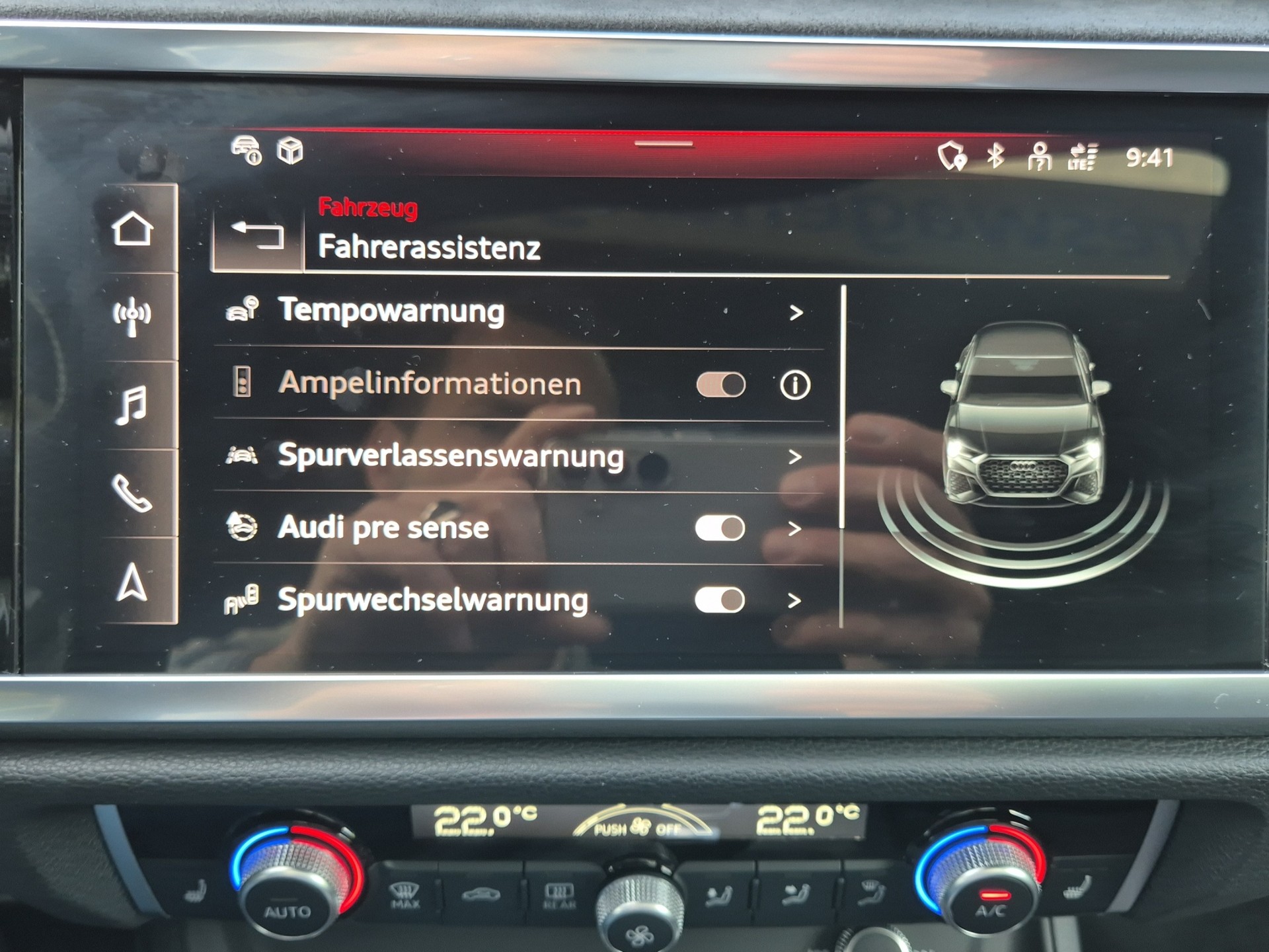 AUDI RS Q3 Sportback quattro S tronic-image-21