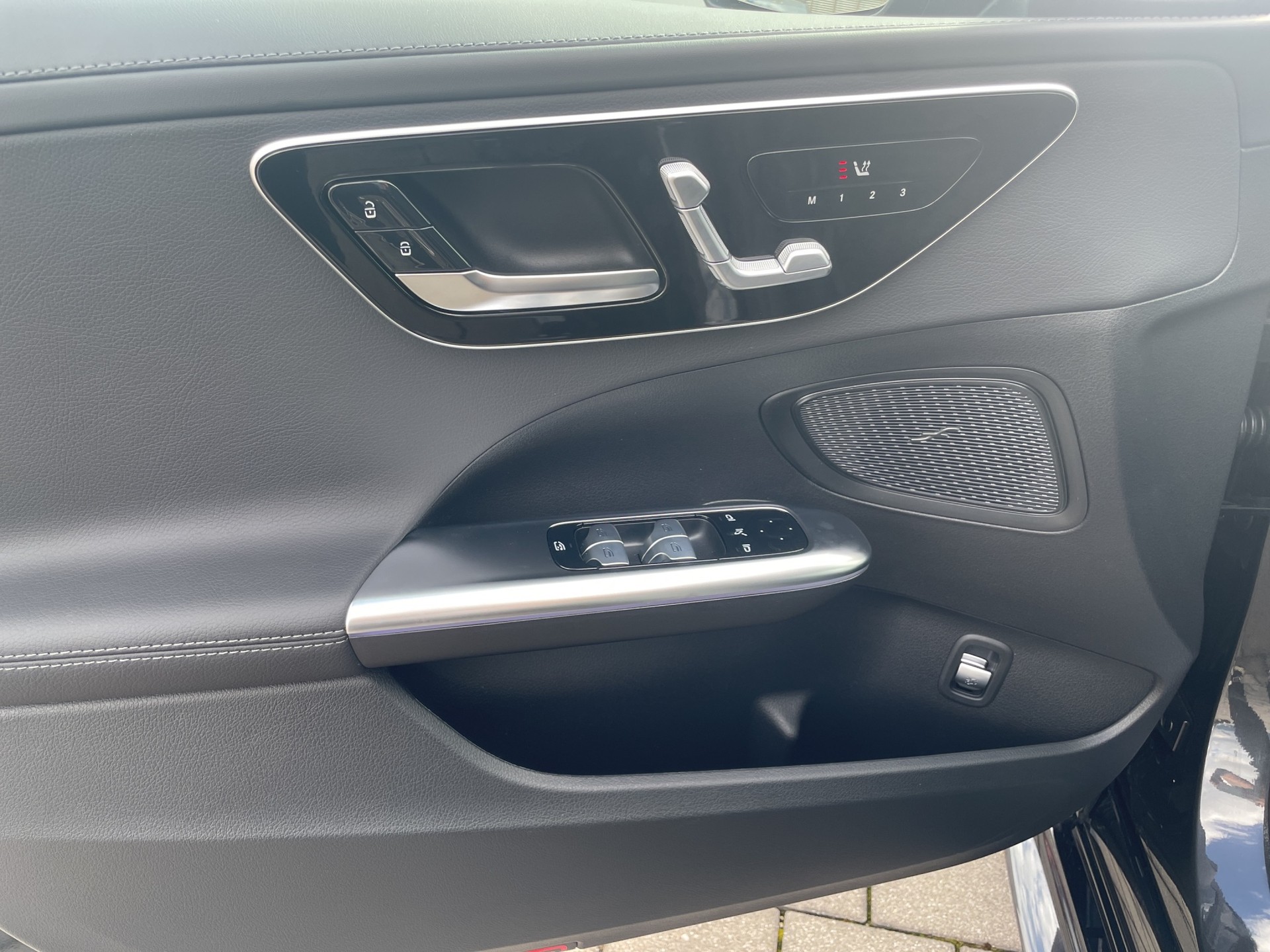 MERCEDES-BENZ C 200 T 4 Matic-image-11