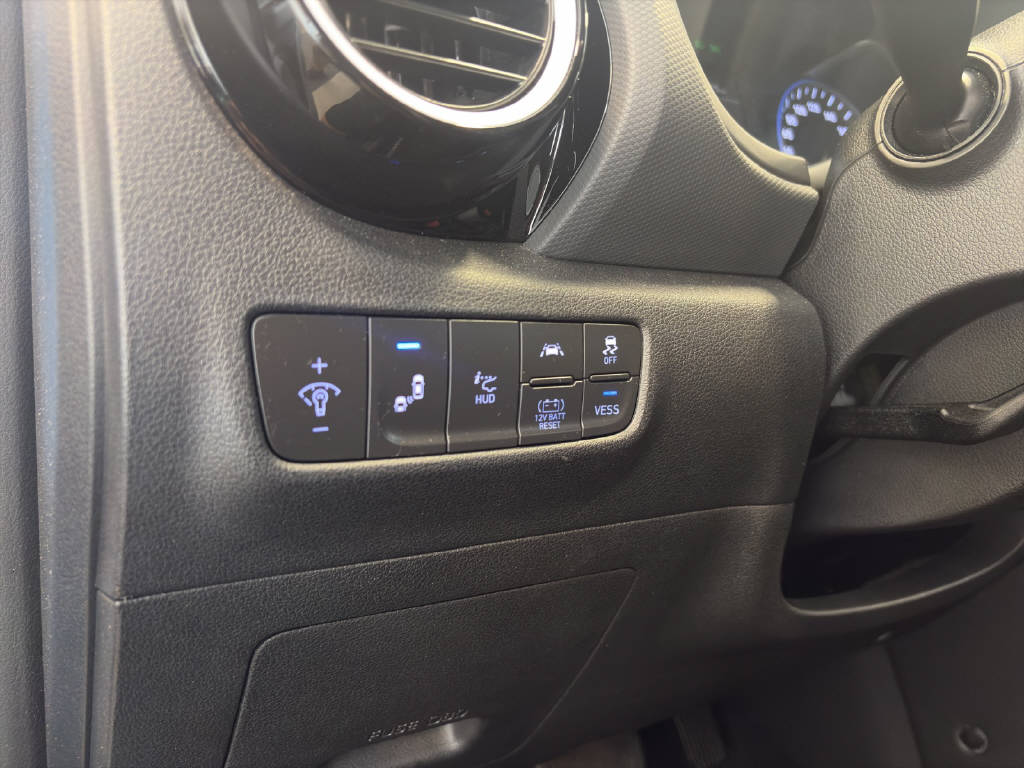 HYUNDAI Kona 1.6 GDi Hybrid Vertex-image-9