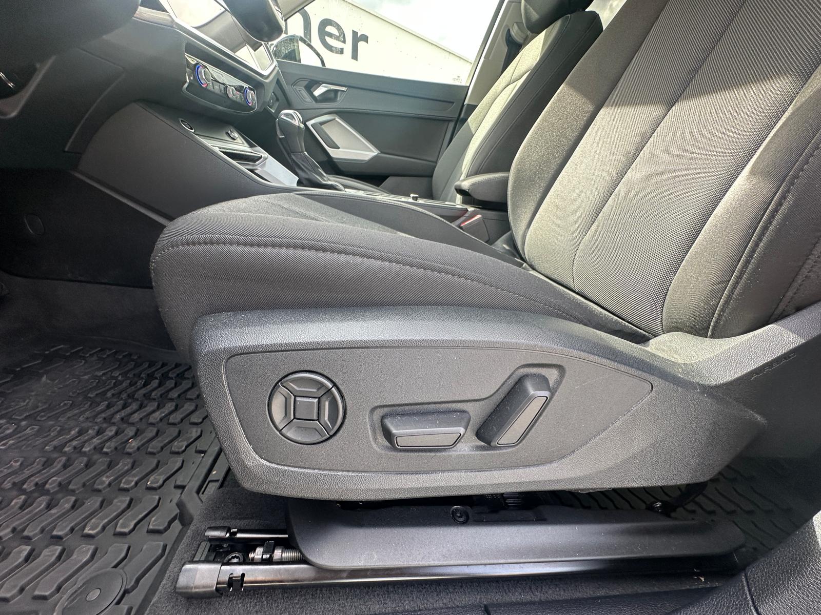 AUDI Q3 Sportback 35 TFSI S line Attraction S-tronic-image-6
