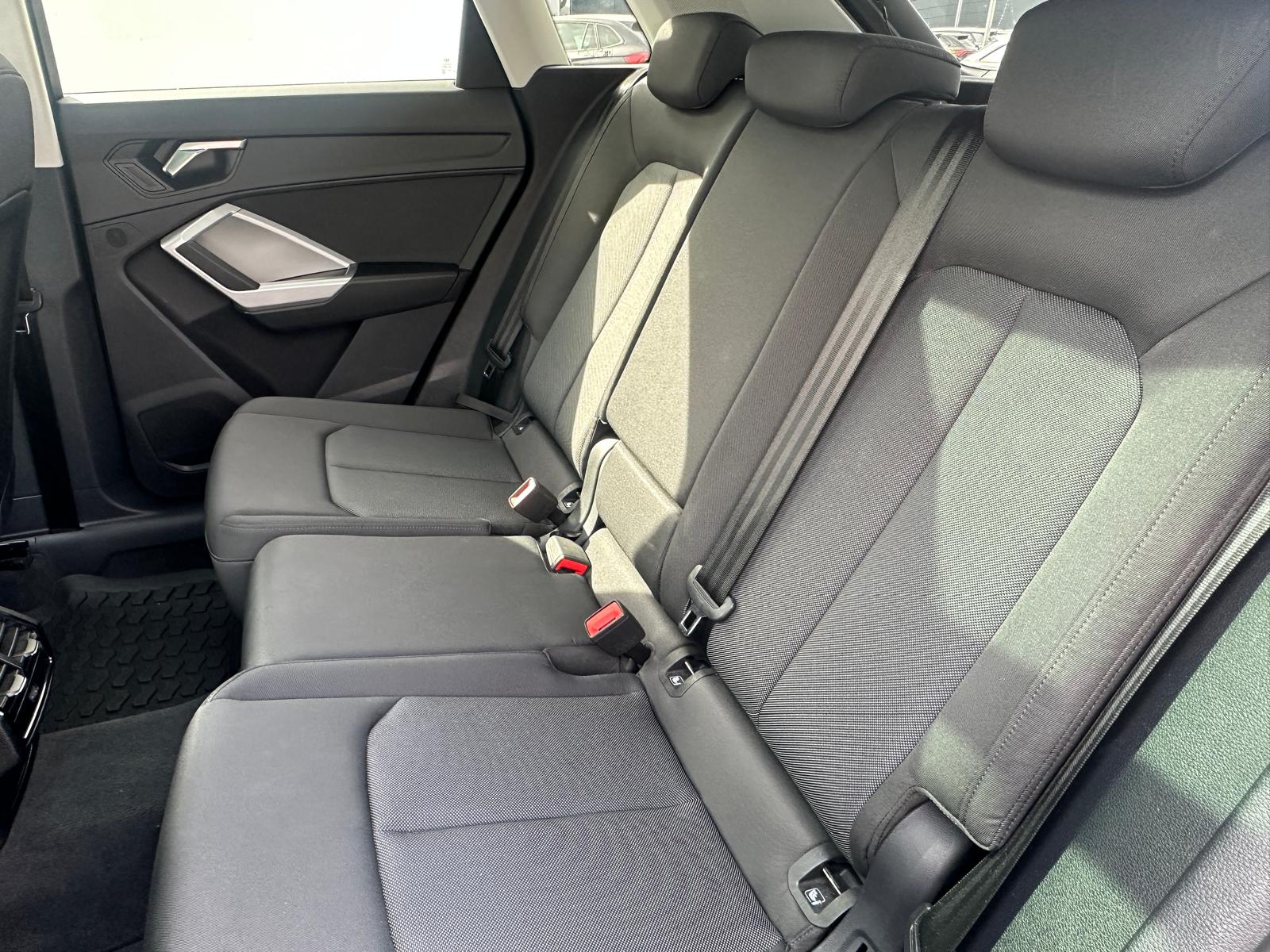 AUDI Q3 Sportback 35 TFSI S line Attraction S-tronic-image-8