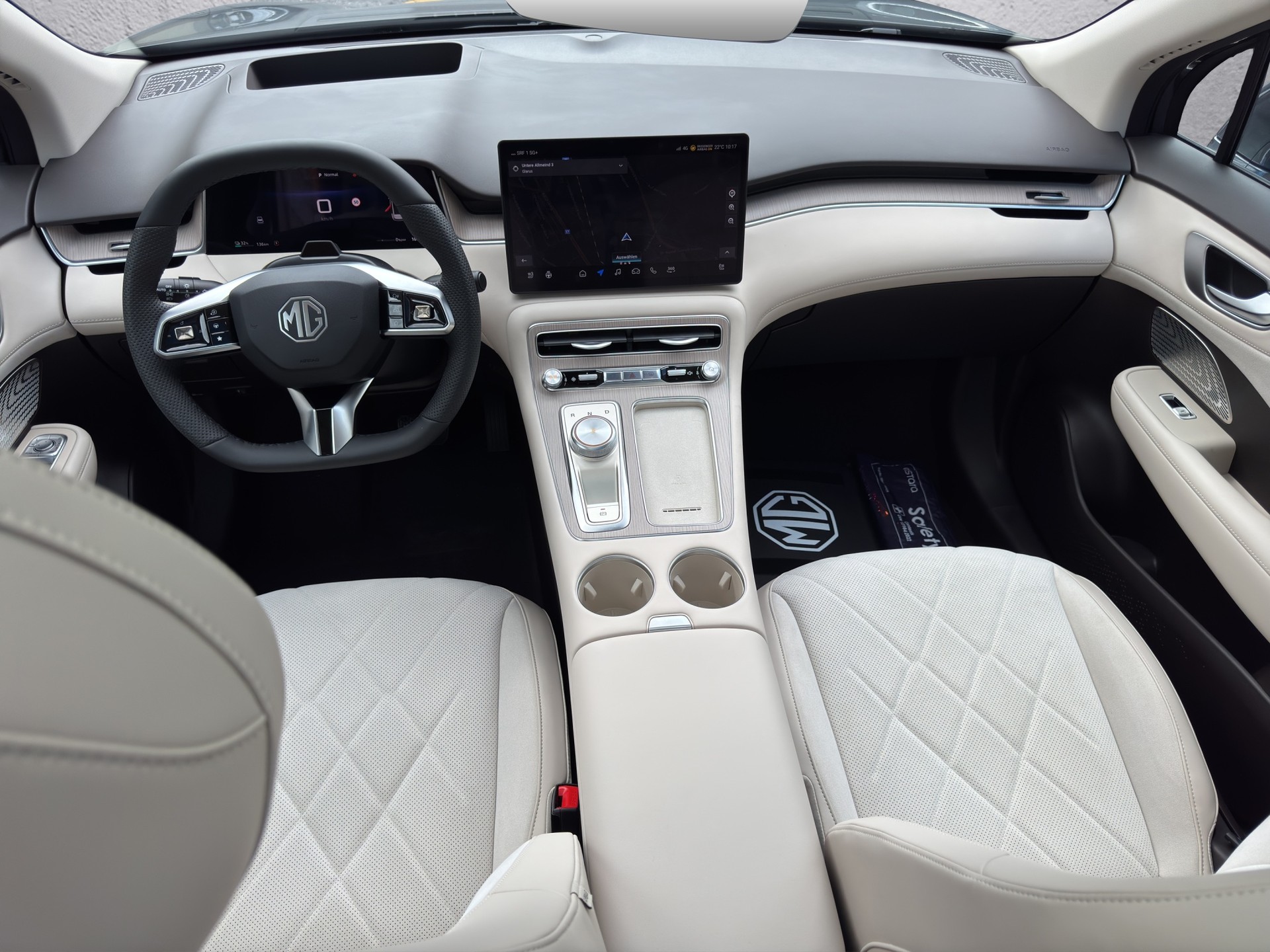 MG S6 EV 77kWh Luxury AWD-image-9
