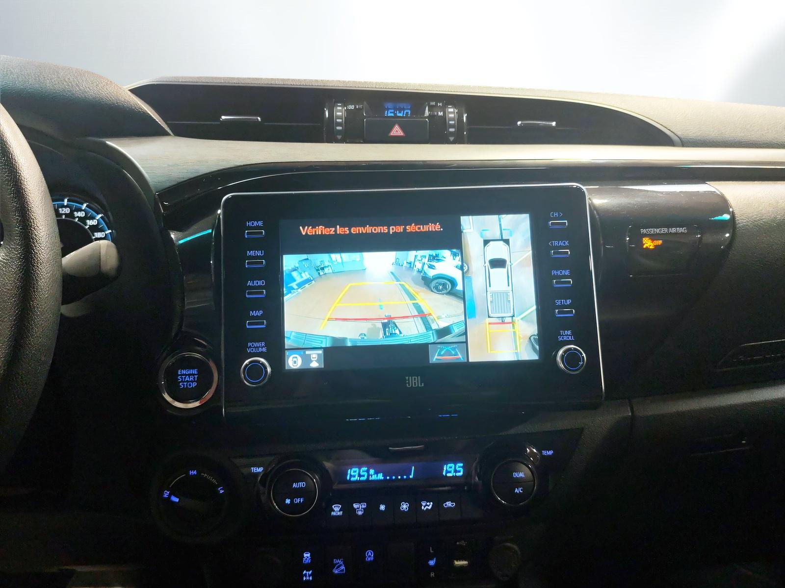 TOYOTA Hilux Double Cab.-Pick-up 2.8 D-4D 204 Invincible-image-12
