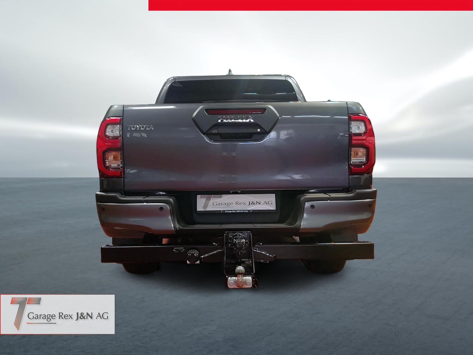 TOYOTA Hilux Double Cab.-Pick-up 2.8 D-4D 204 Invincible-image-3