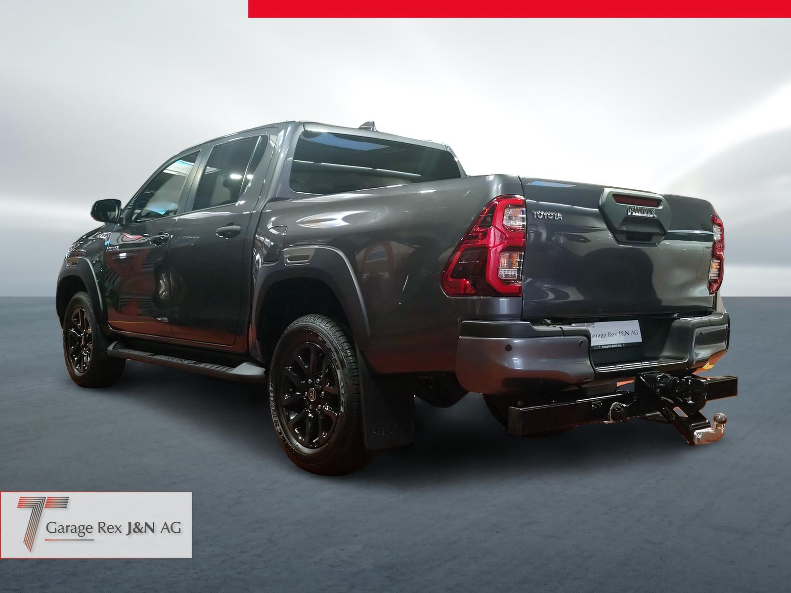 TOYOTA Hilux Double Cab.-Pick-up 2.8 D-4D 204 Invincible-image-2