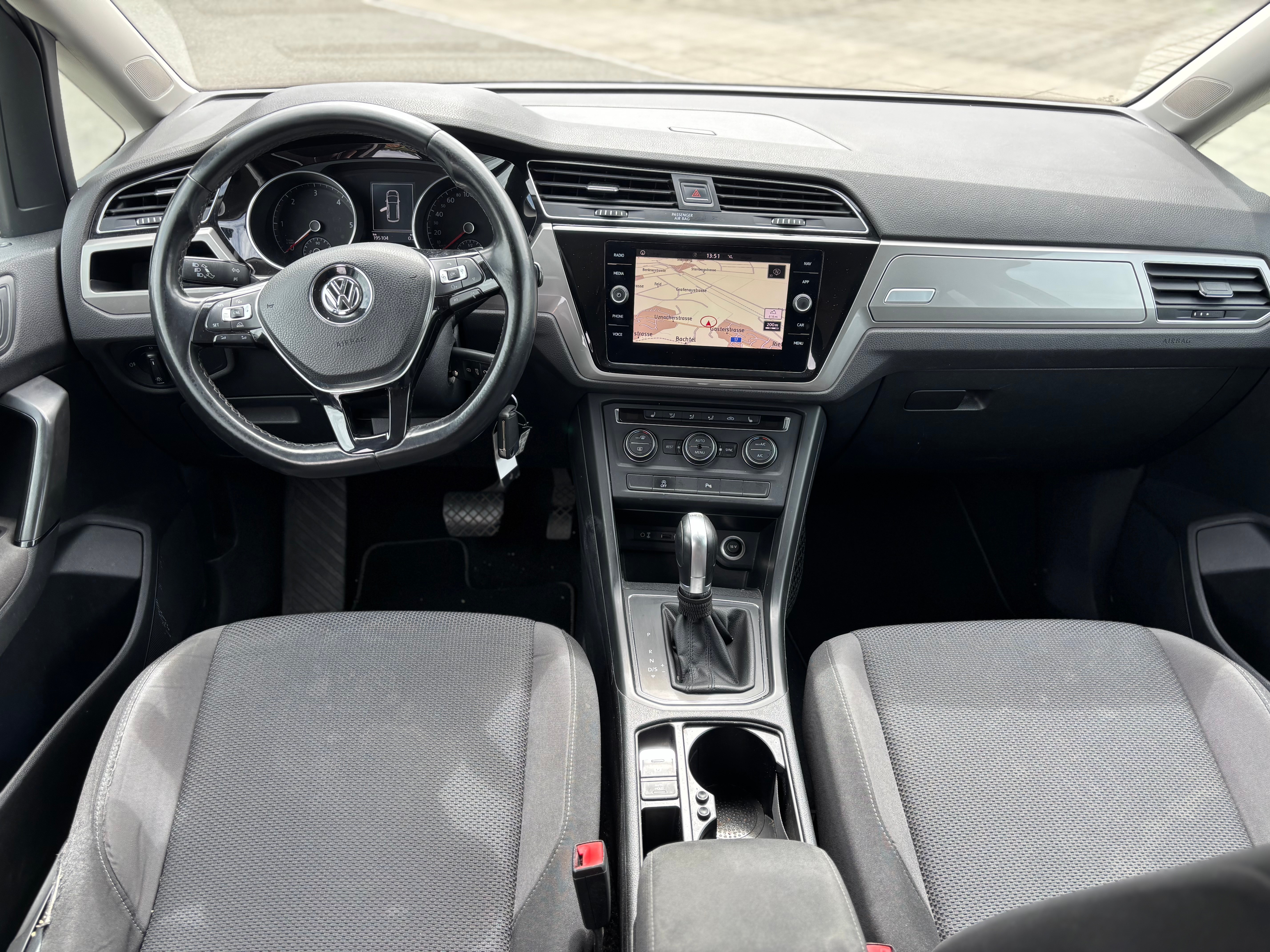 VW PASSAT R-LINE 2.0TDI DSG 2018 — slika 4
