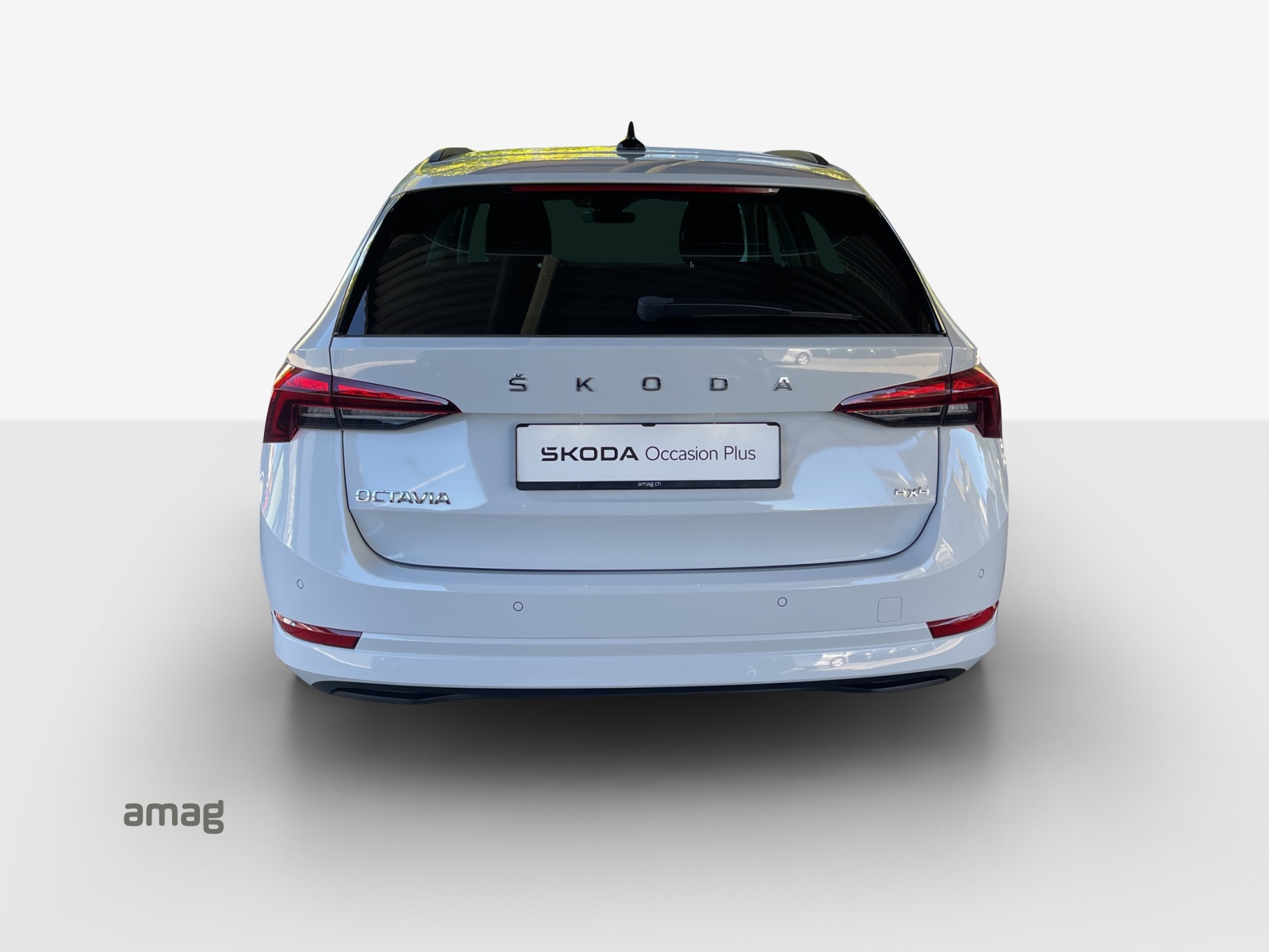 SKODA Octavia Combi 2.0 TDI DSG Ambition 4x4-image-3