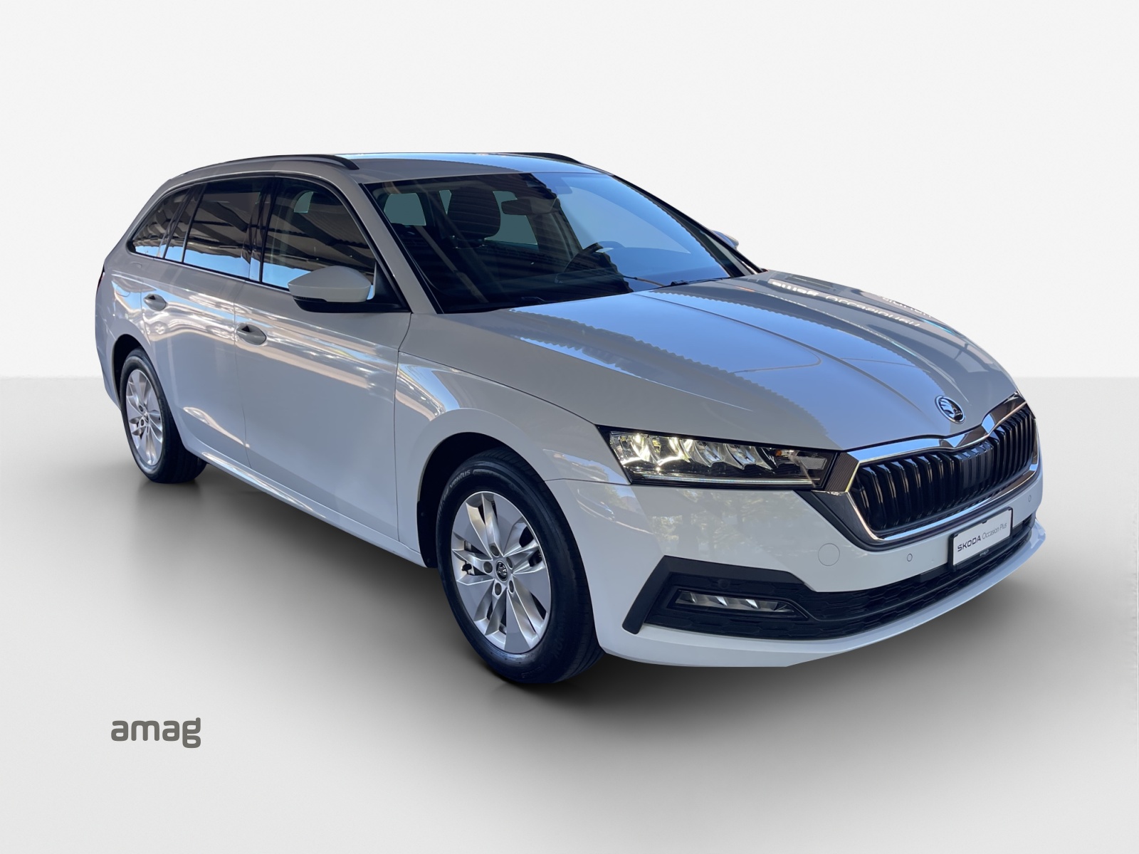 SKODA Octavia Combi 2.0 TDI DSG Ambition 4x4-image-5
