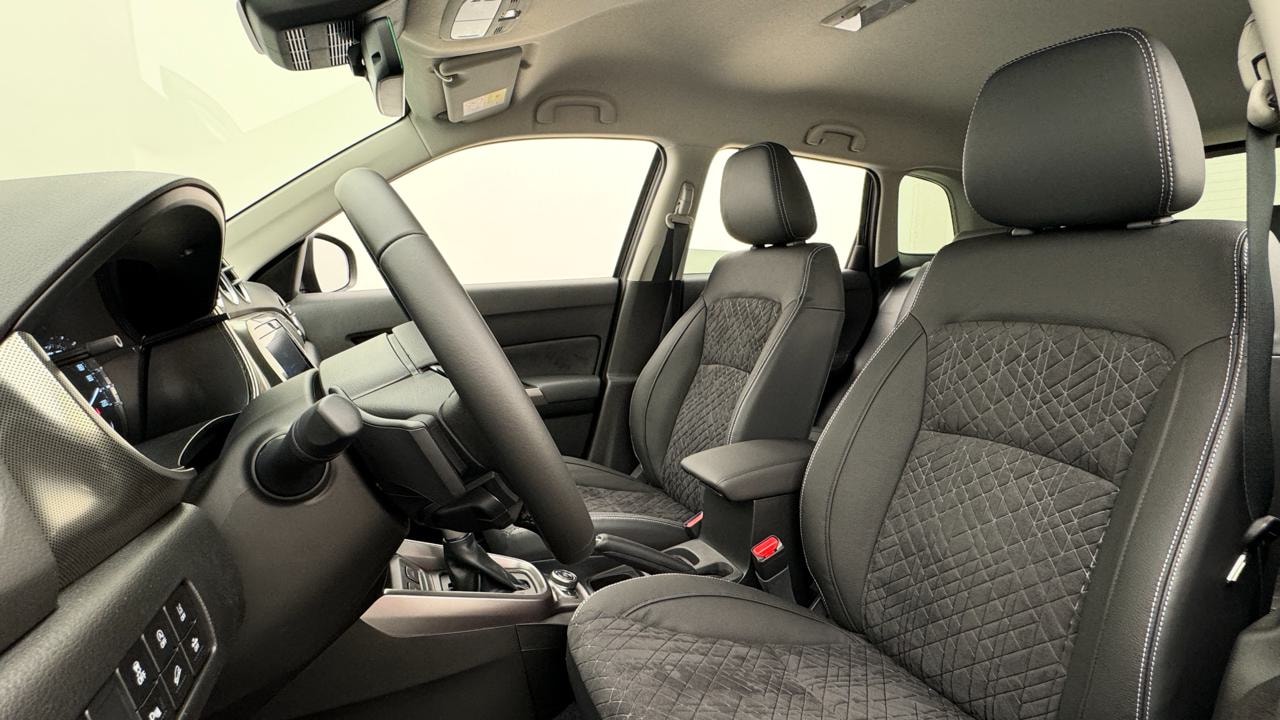 SUZUKI Vitara 1.4 Boosterjet Compact Top 4x4 Hybrid Automatic-image-4