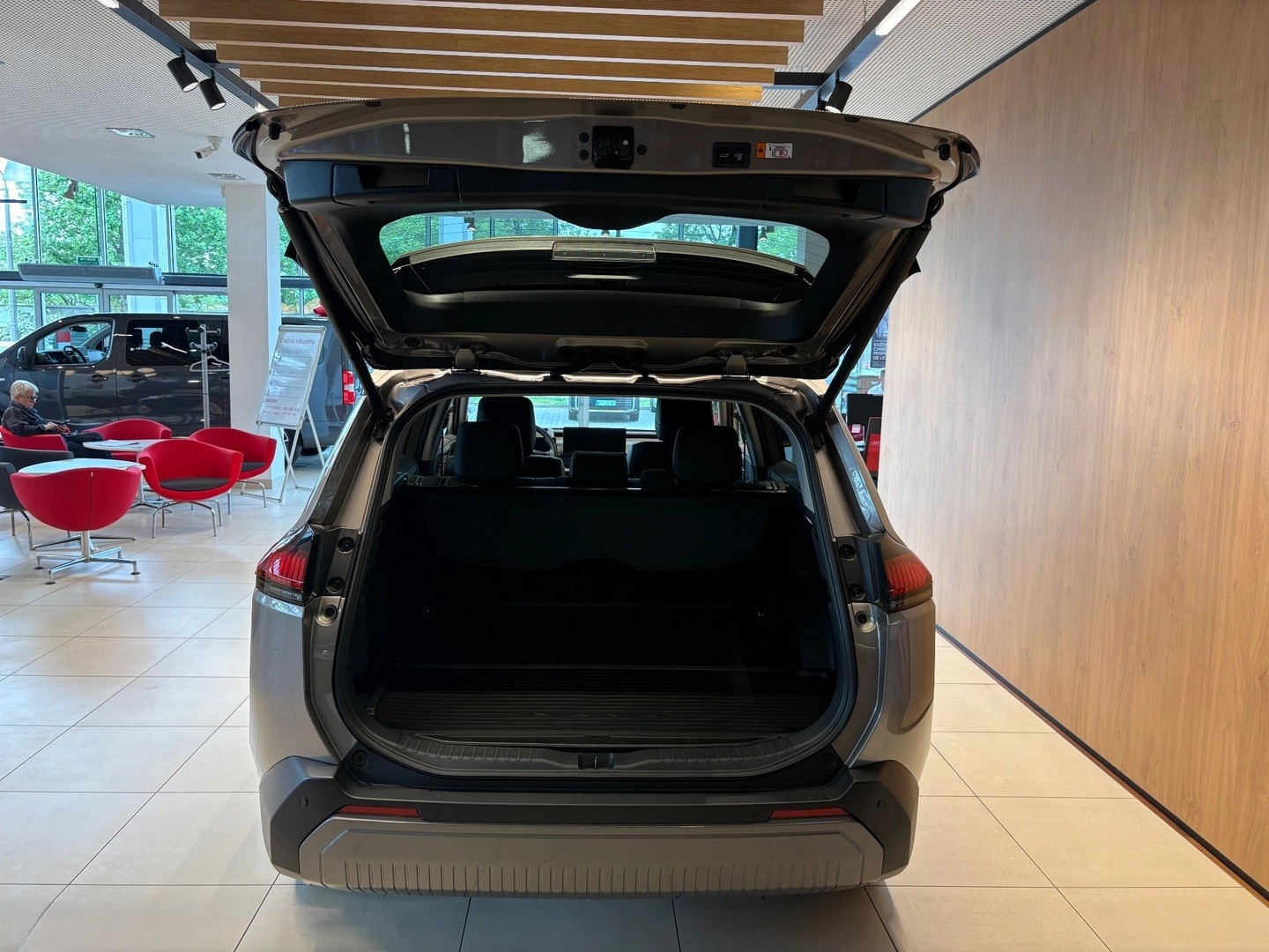 TOYOTA RAV-4 2.5 PHEV Premium e-CVT 4WD-image-4