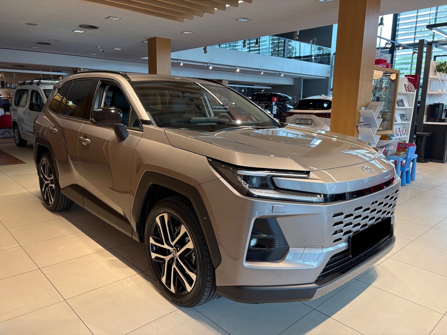 TOYOTA RAV-4 2.5 PHEV Premium e-CVT 4WD-image-6
