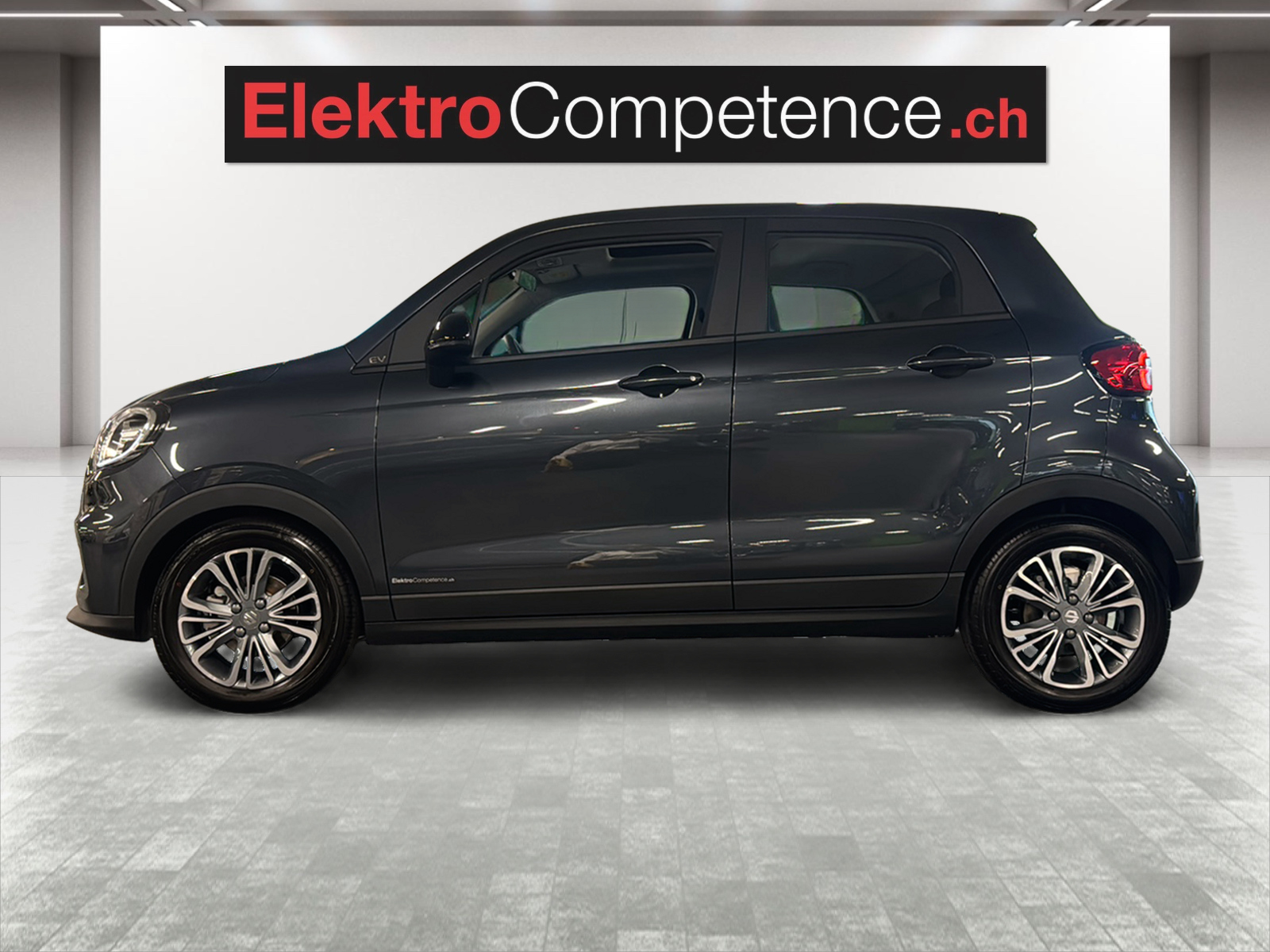 LEAPMOTOR T03 37kWh-showroom-element-3