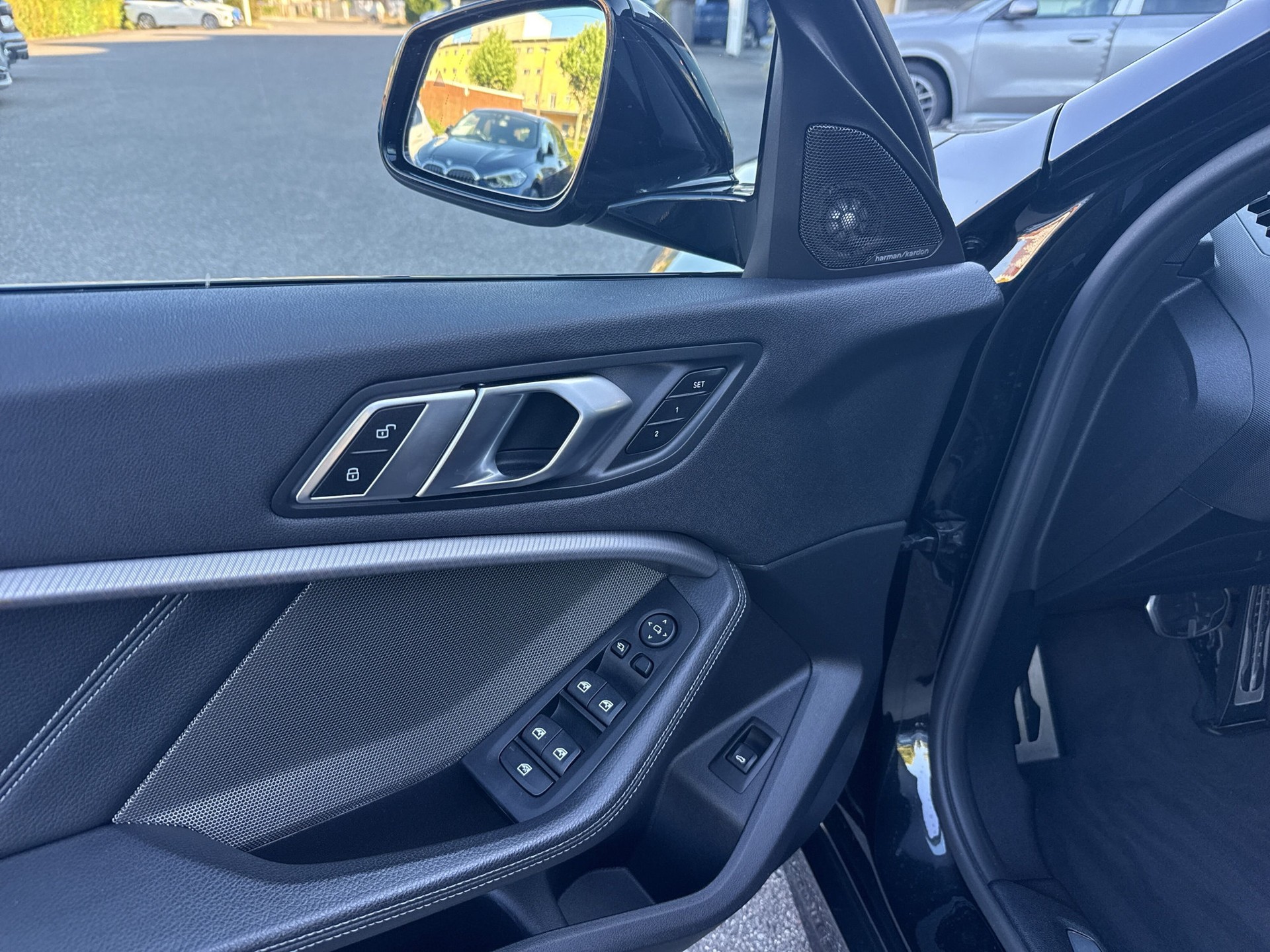 BMW 118i Pure M Sport Steptronic-image-16