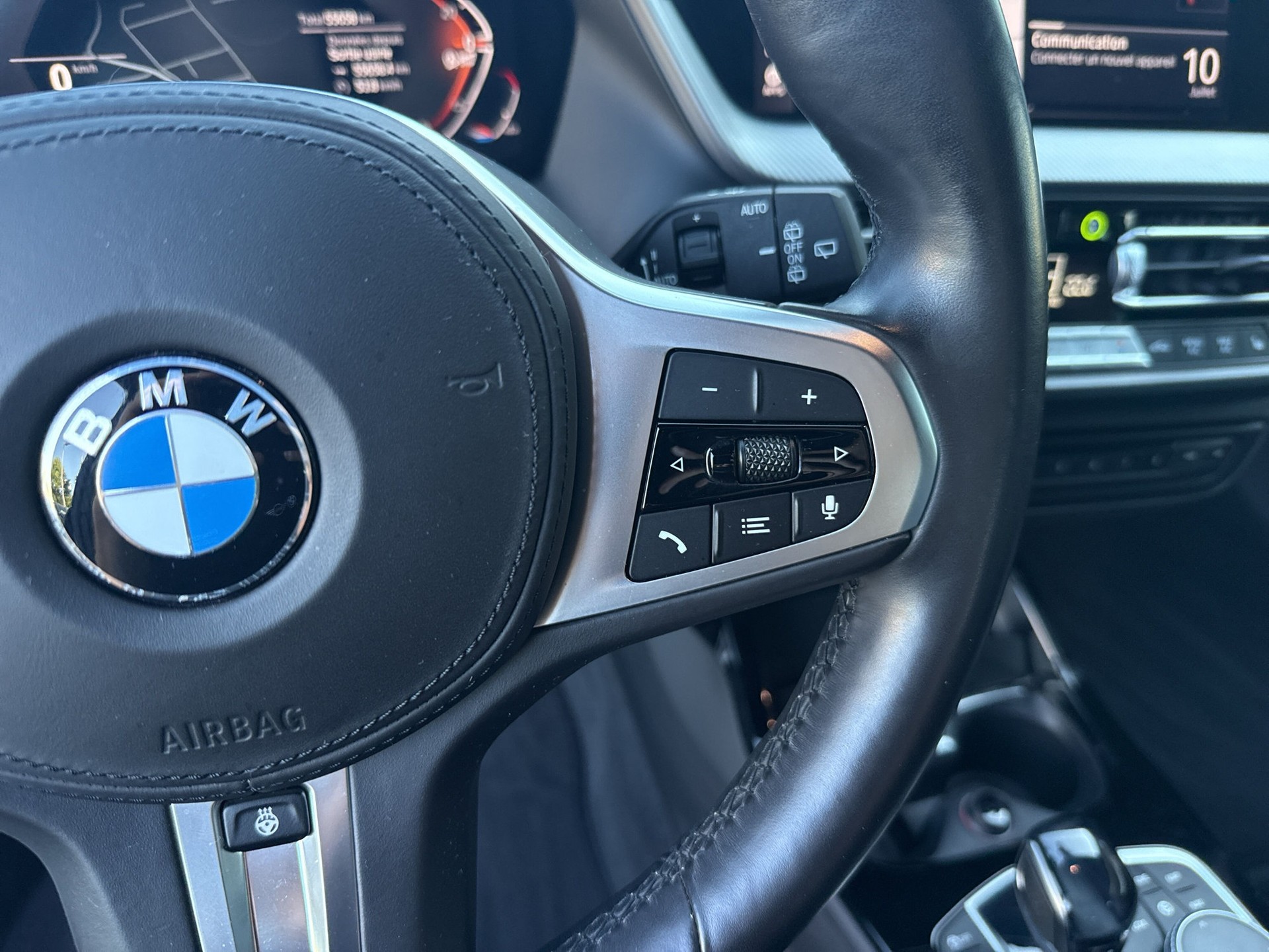 BMW 118i Pure M Sport Steptronic-image-15