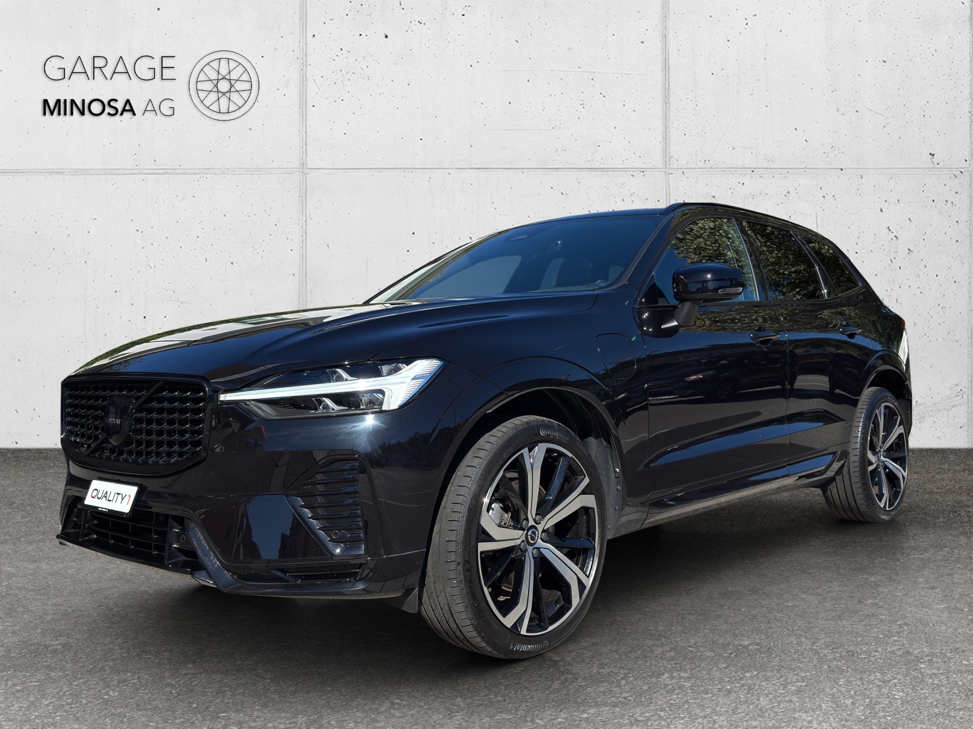 VOLVO XC60 T6 eAWD PluginHybrid Plus Dark Geartronic-image-0