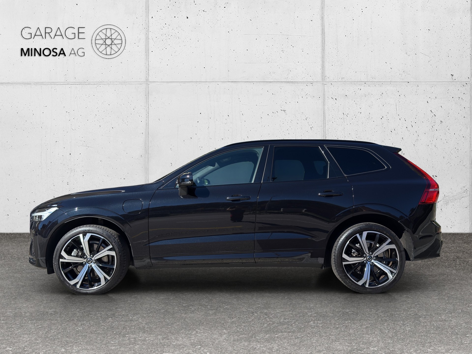 VOLVO XC60 T6 eAWD PluginHybrid Plus Dark Geartronic-image-2