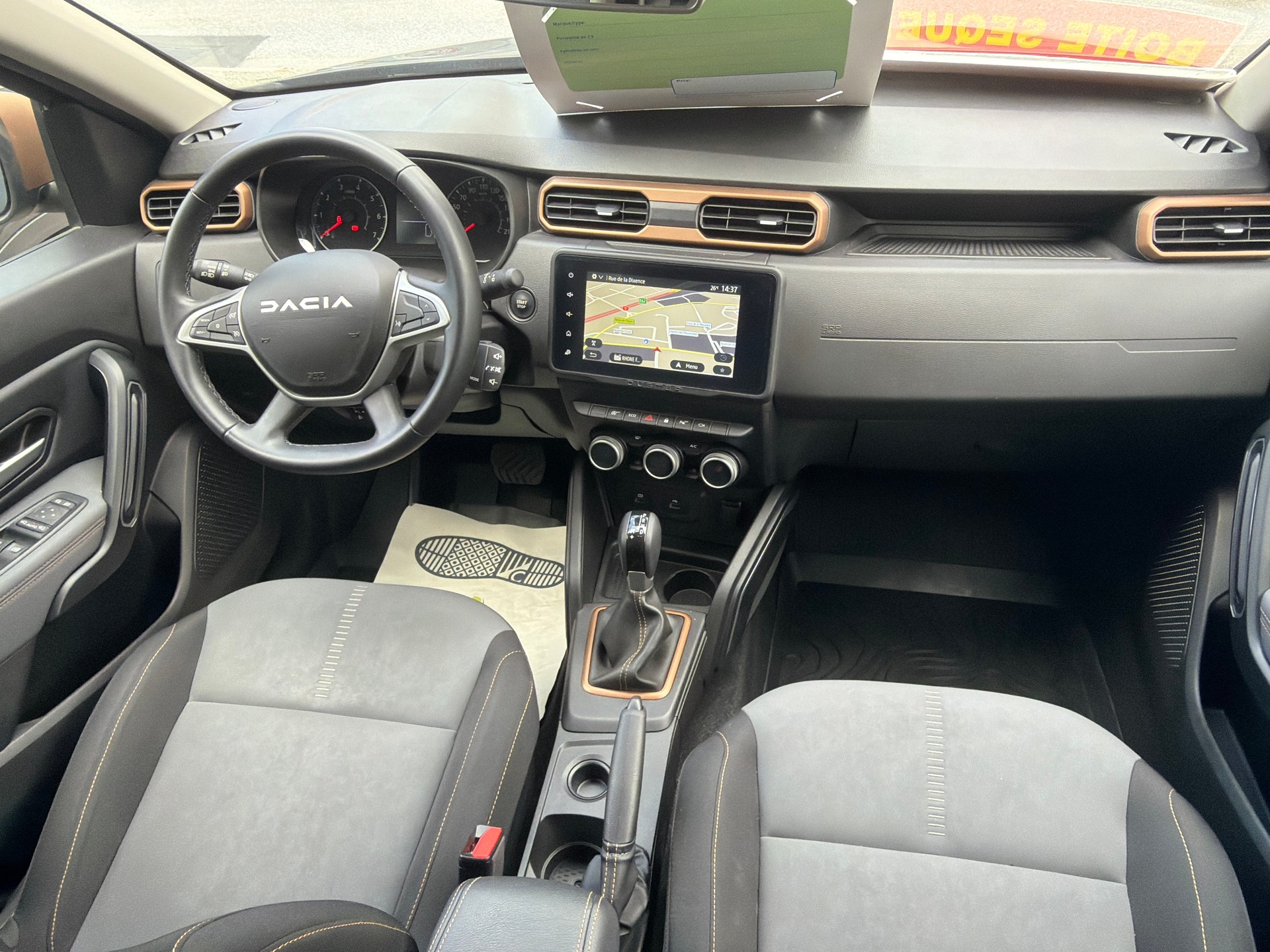 DACIA Duster TCe 150 Extreme EDC 4x2-image-8