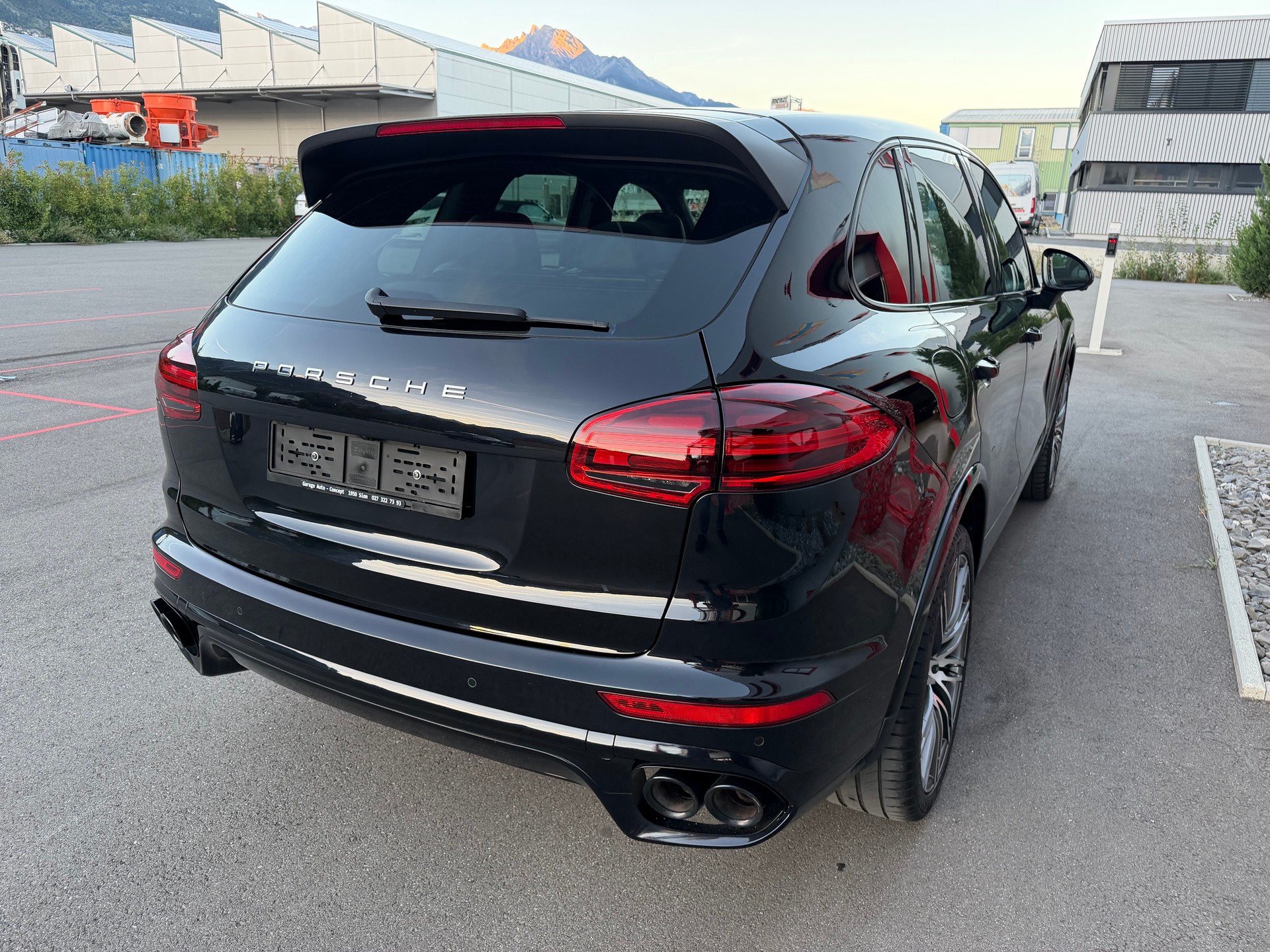 PORSCHE Cayenne Diesel Platinum Edition-image-6