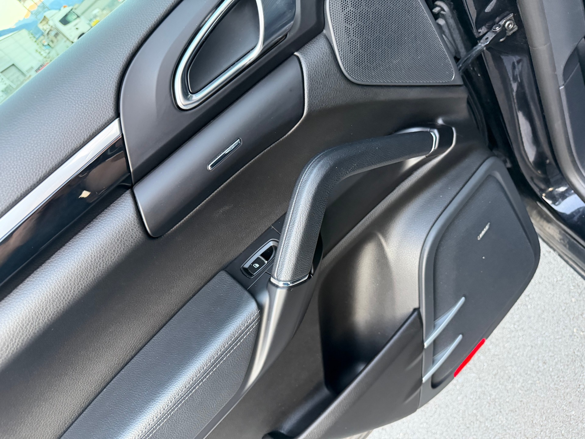 PORSCHE Cayenne Diesel Platinum Edition-image-23