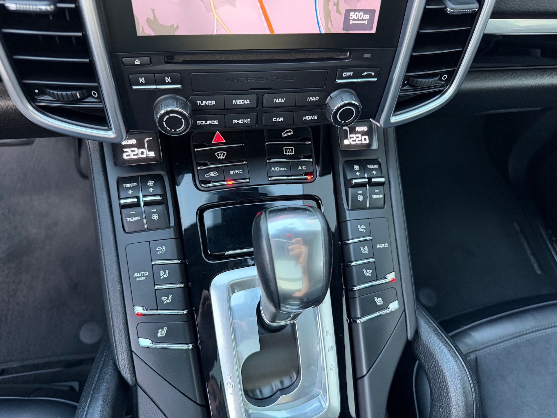 PORSCHE Cayenne Diesel Platinum Edition-image-19