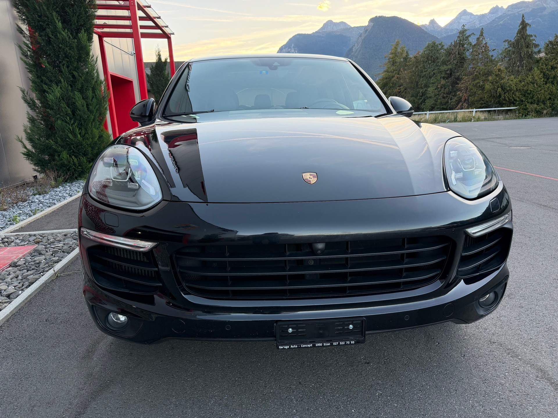 PORSCHE Cayenne Diesel Platinum Edition-image-2