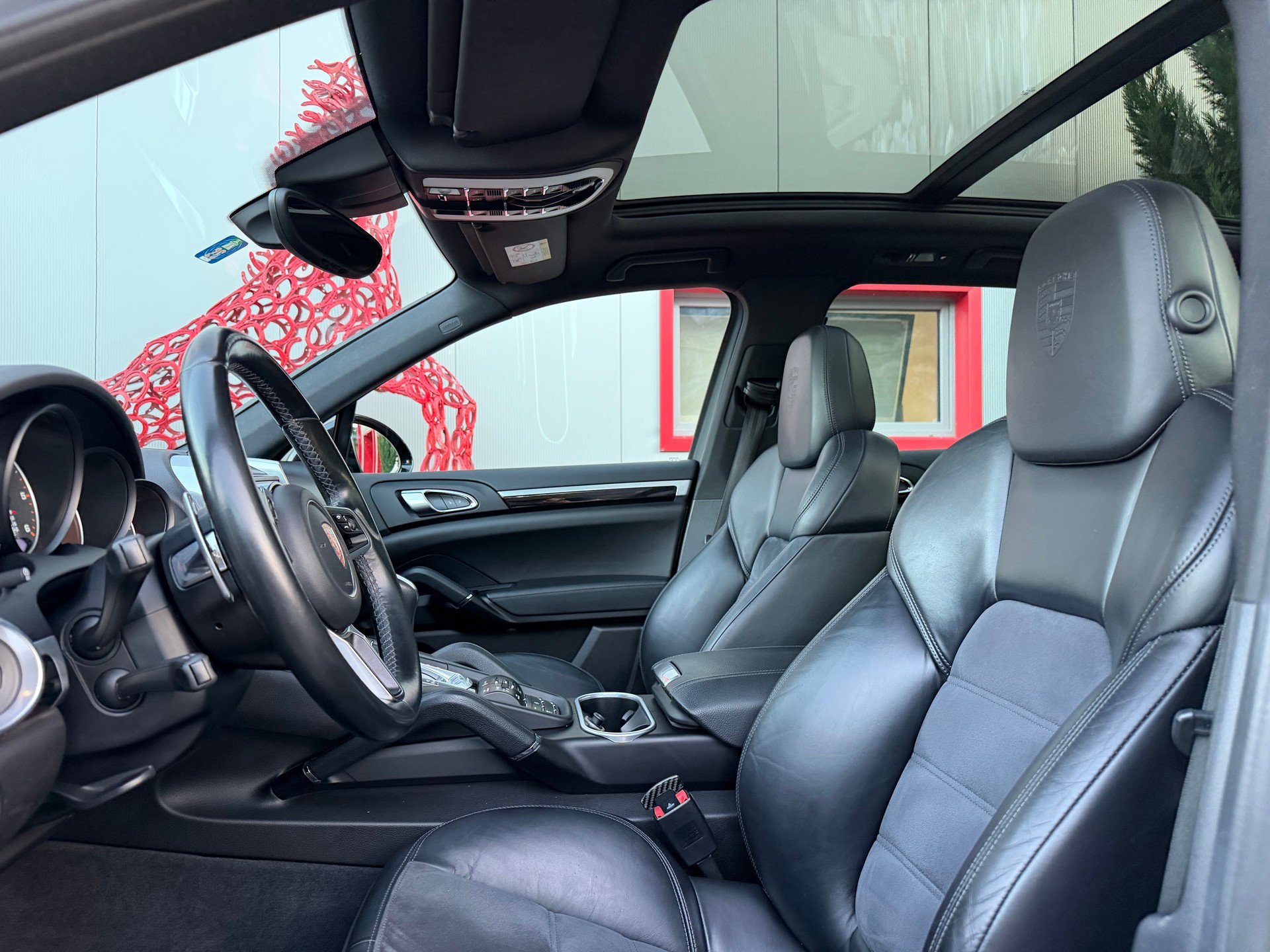 PORSCHE Cayenne Diesel Platinum Edition-image-8