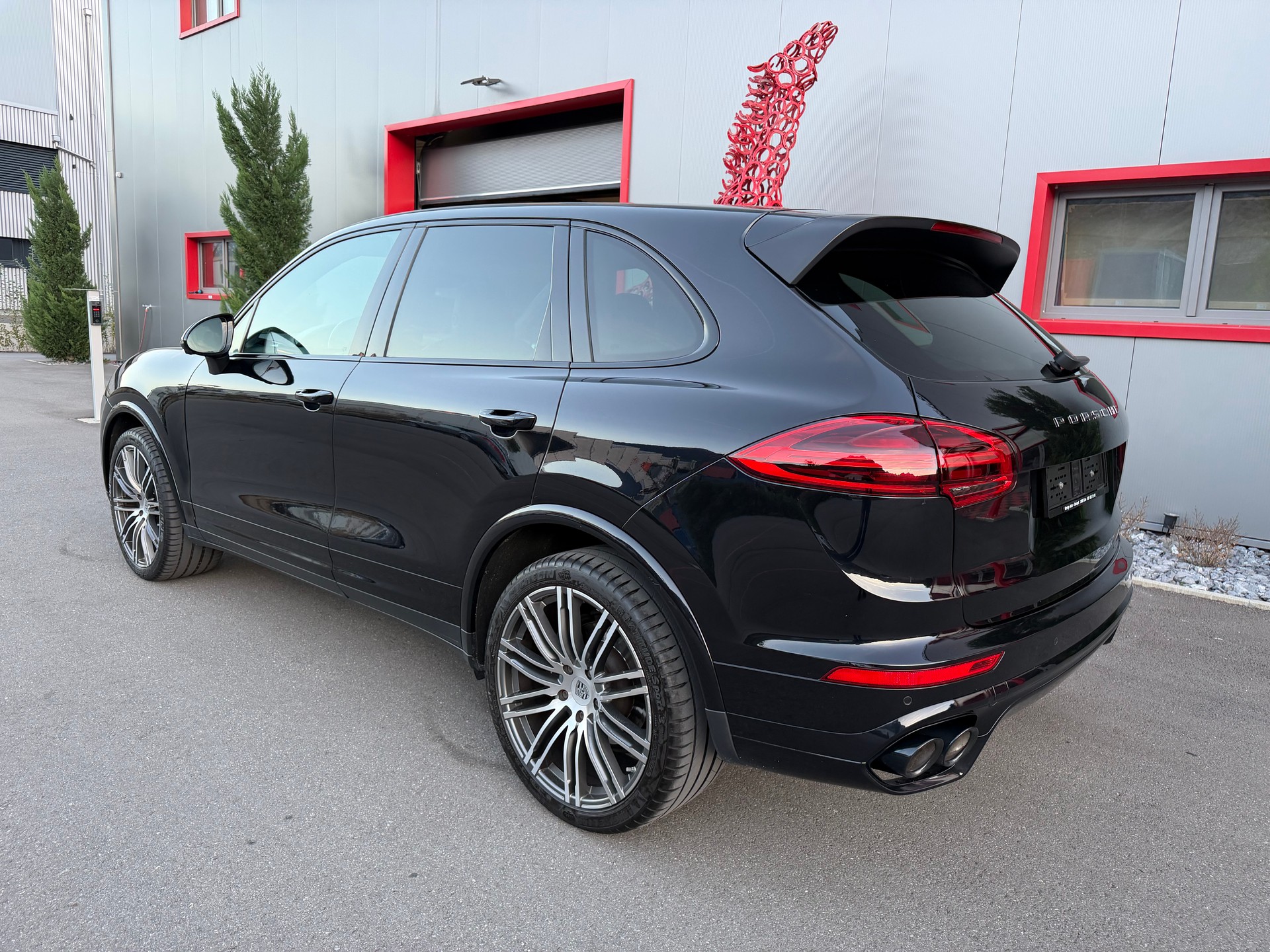 PORSCHE Cayenne Diesel Platinum Edition-image-3