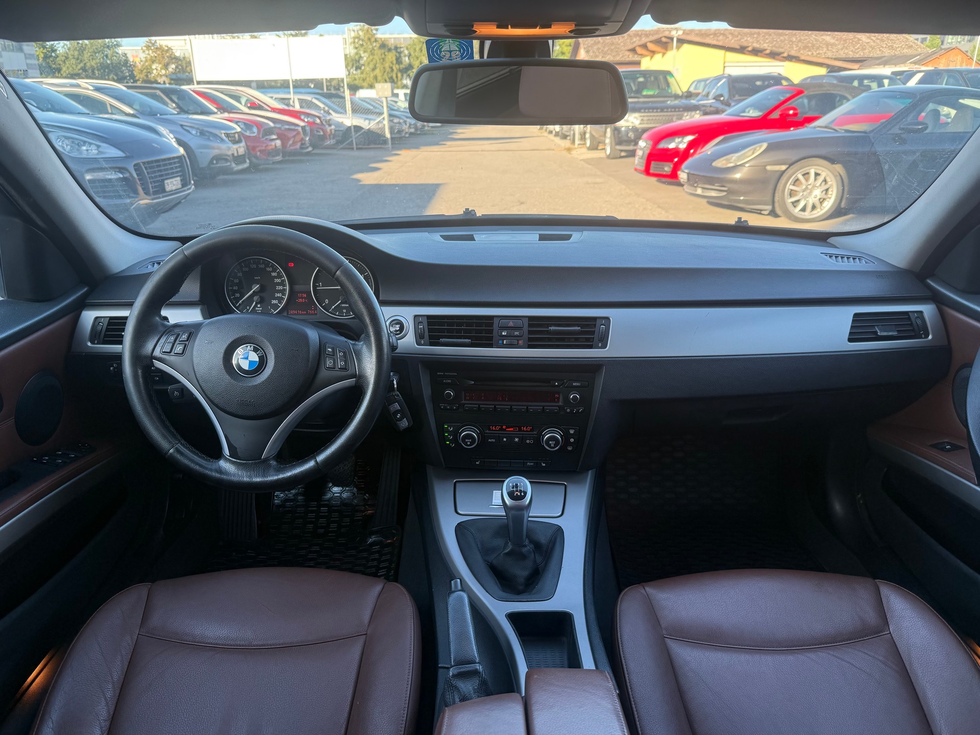 BMW 320d Touring Frisch ab MFK 03.2026 / AHK 1600kg / Sitzheizung / Leder / Tempomat / PDC-image-7
