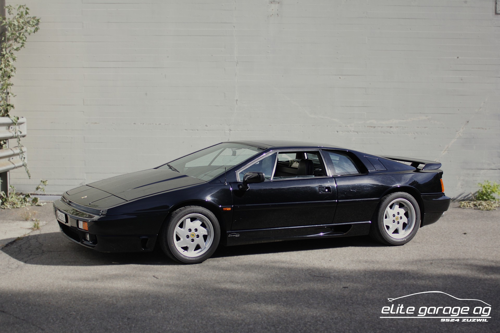 LOTUS ESPRIT SE LIEBHABERFAHRZEUG-image-0