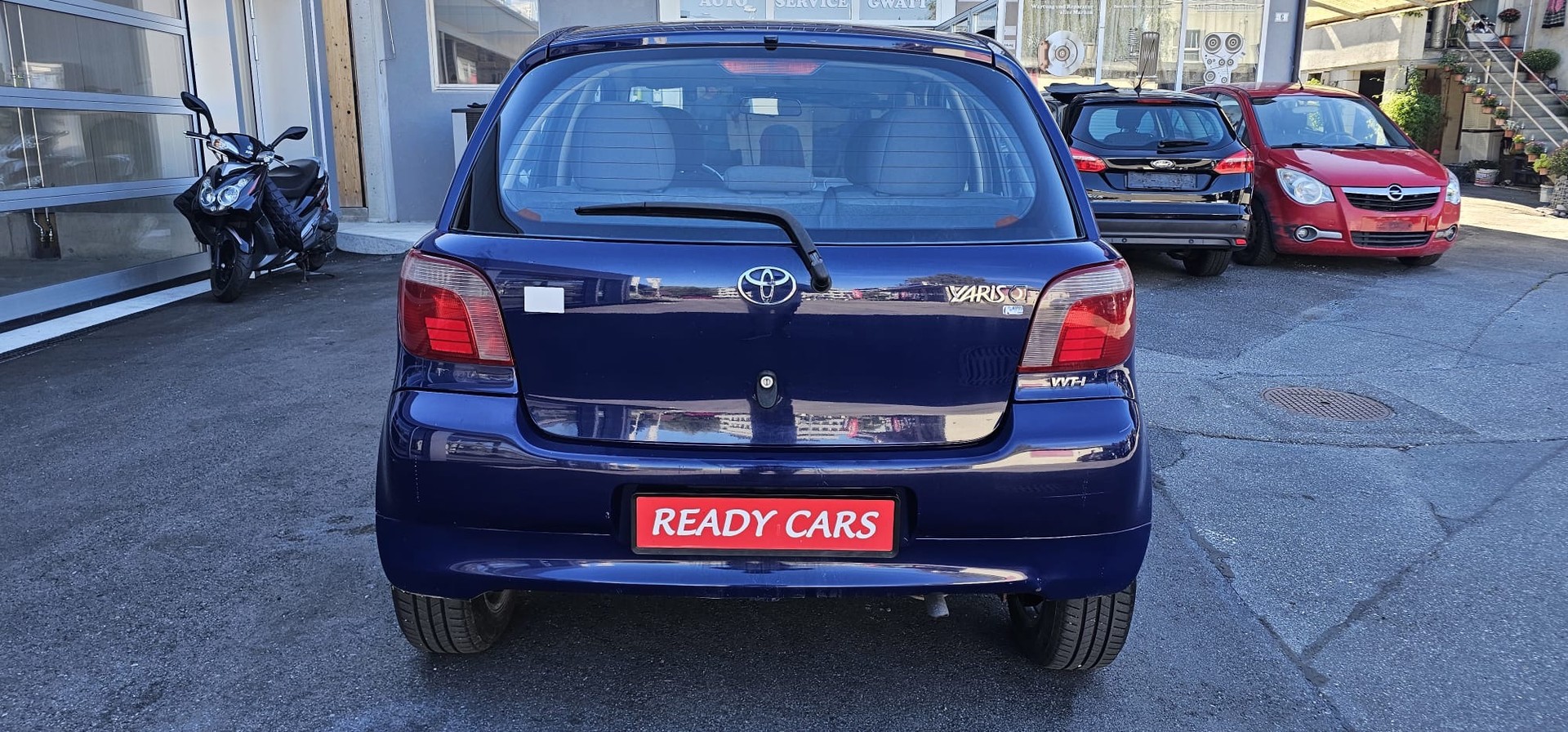 TOYOTA Yaris 1.3 Linea Sol-image-10