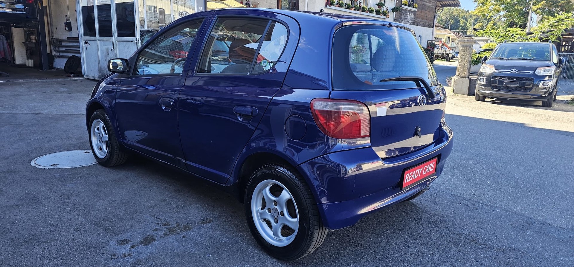TOYOTA Yaris 1.3 Linea Sol-image-9