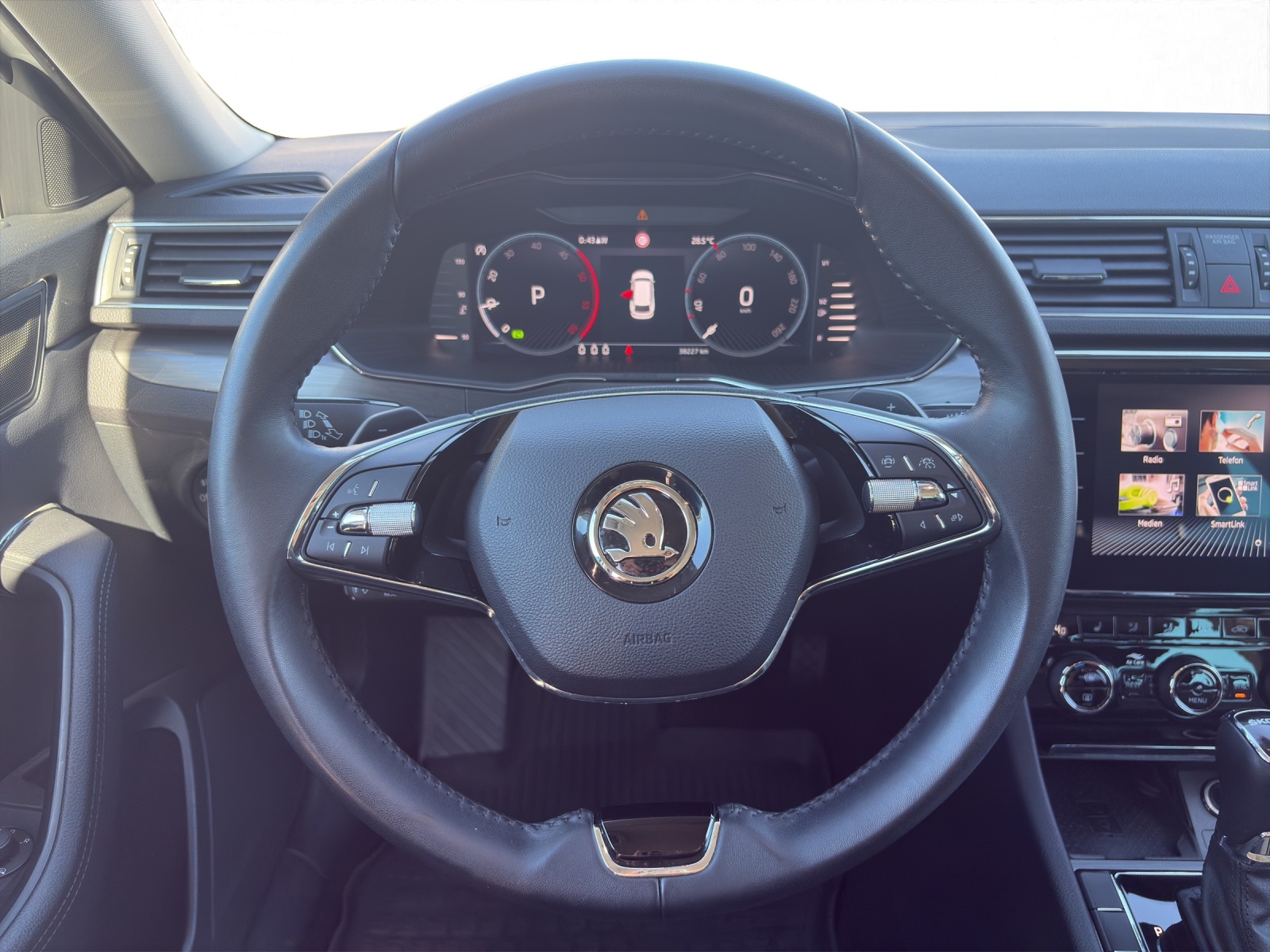 SKODA Superb Combi 2.0 TDI 200 Style 4x4 DSG-image-10
