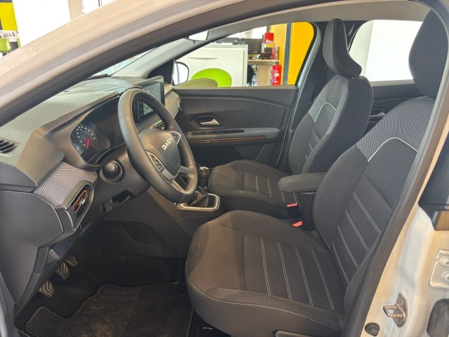 DACIA Sandero Stepway TCe 110 Expression-image-11