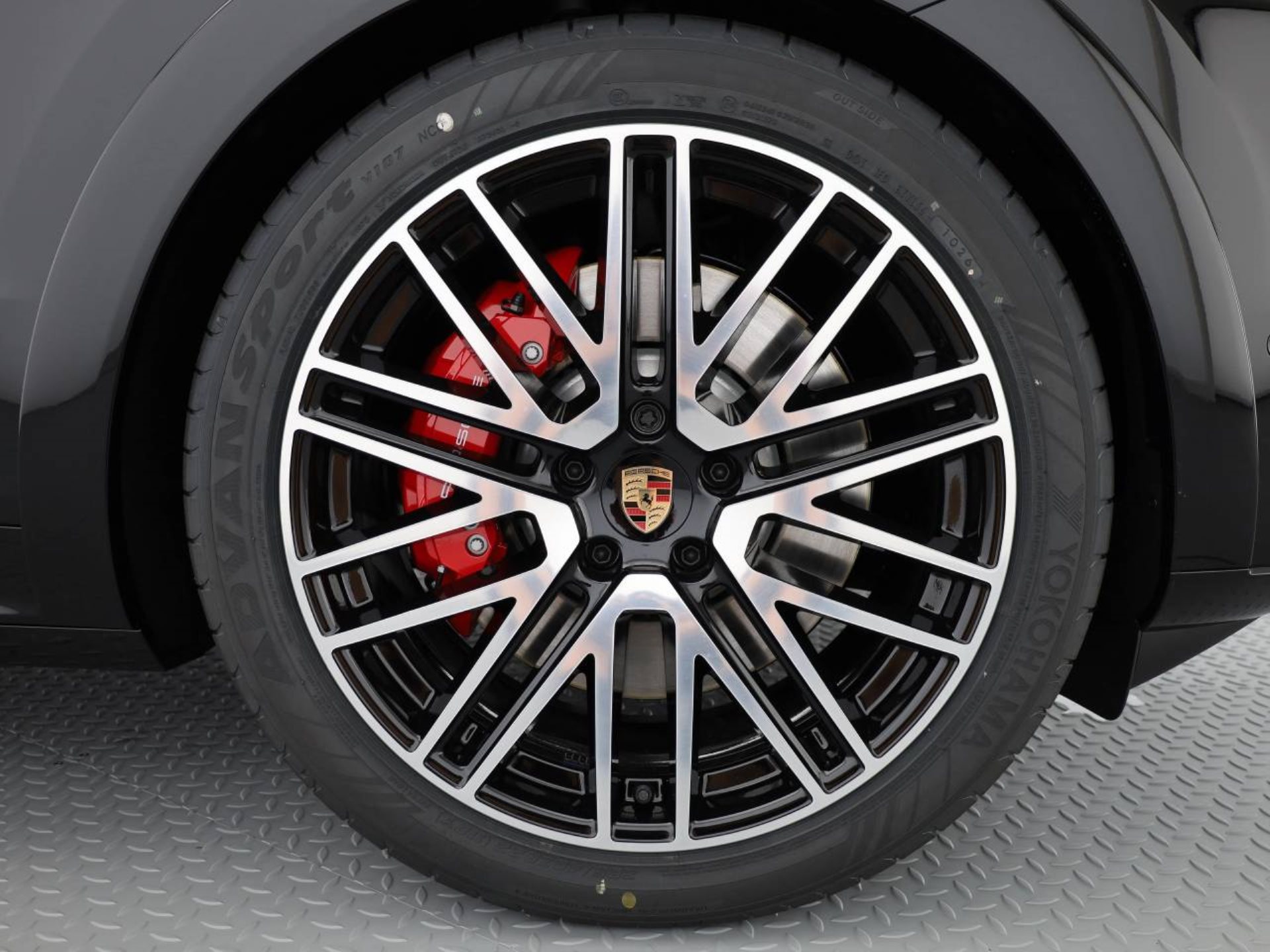 PORSCHE Cayenne S E-Hybrid Coupé Black Edition-image-8