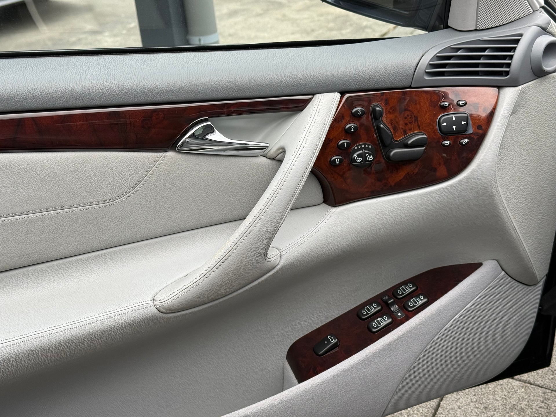 MERCEDES-BENZ CL 500 Automatic-image-10