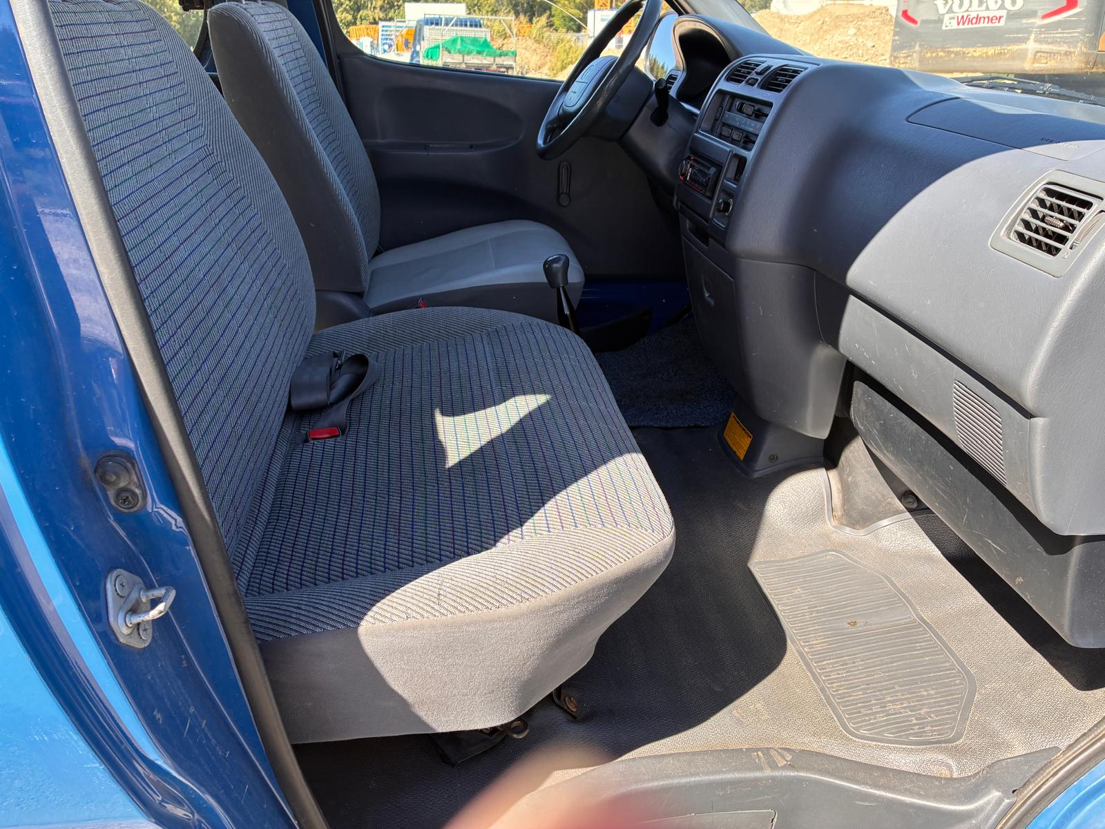 TOYOTA HI-ACE-image-5
