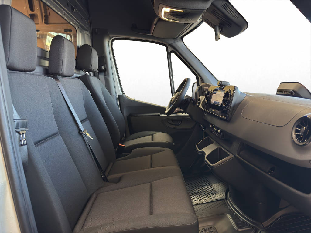 MERCEDES-BENZ Sprinter 319 CDI Pro KA WORKER 4x4-image-13