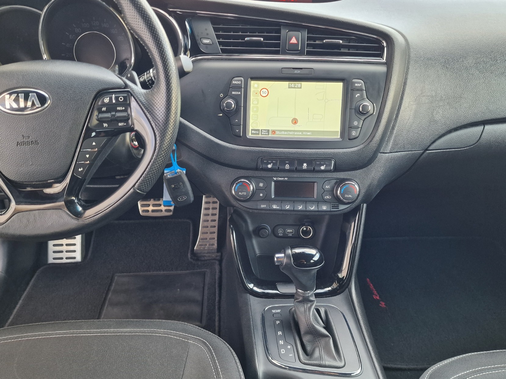 KIA Cee'd 1.6 CRDi GT Line DCT-image-9