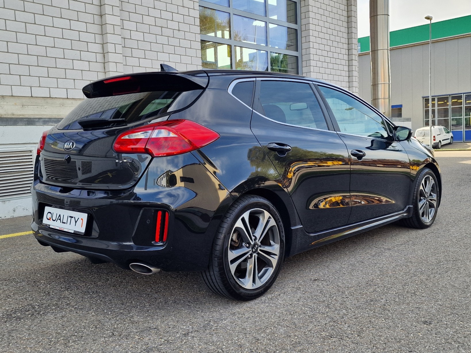 KIA Cee'd 1.6 CRDi GT Line DCT-image-4