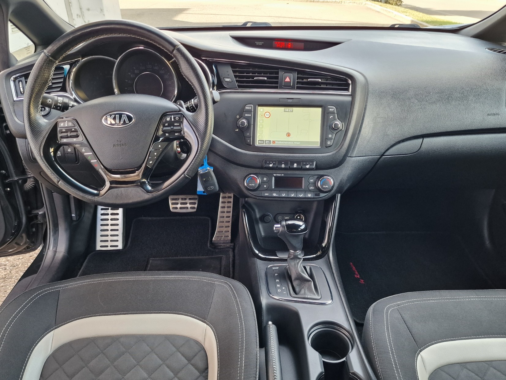 KIA Cee'd 1.6 CRDi GT Line DCT-image-11