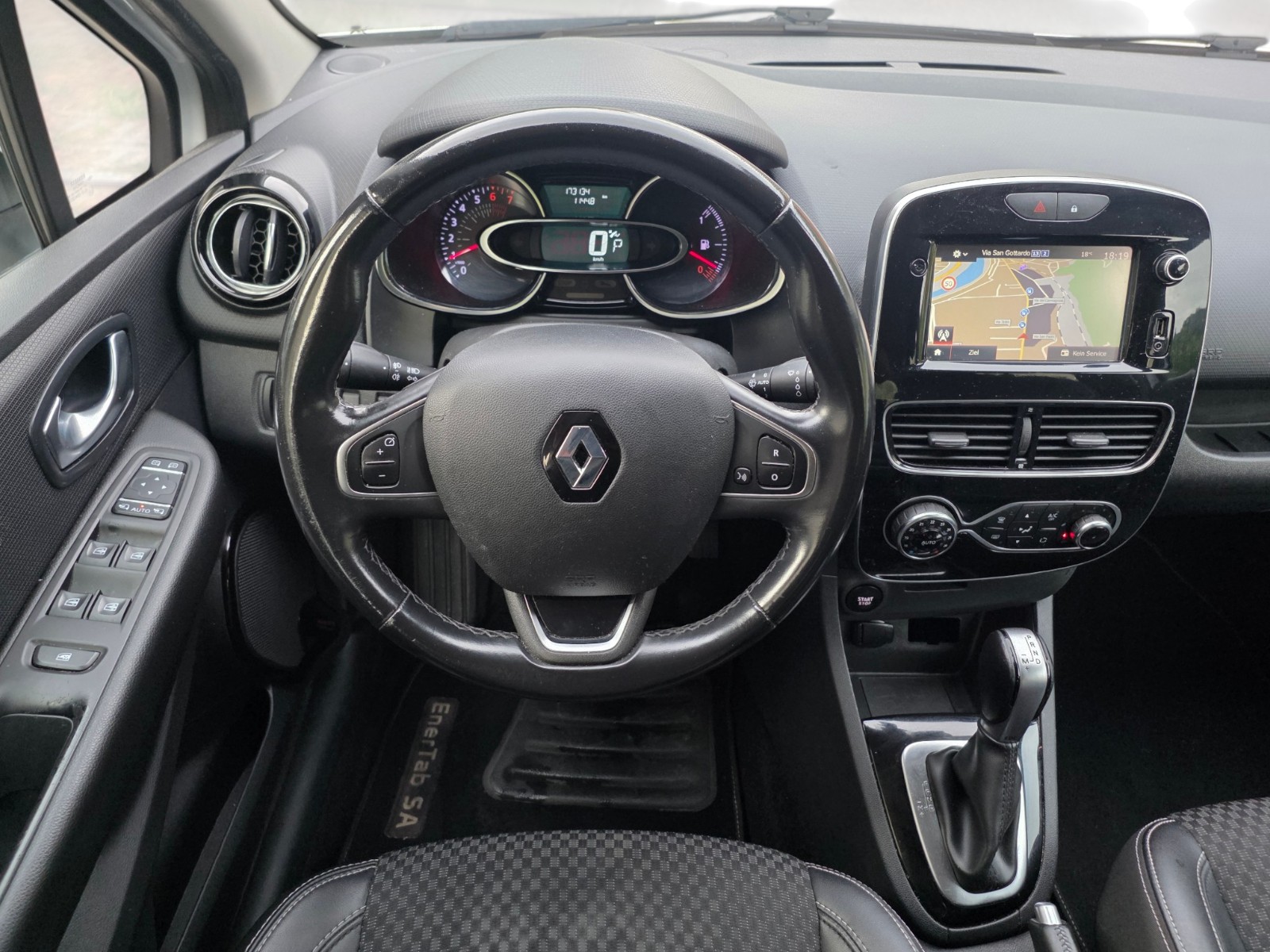 RENAULT Clio Grandtour 1.2 16V T Intens EDC-image-11