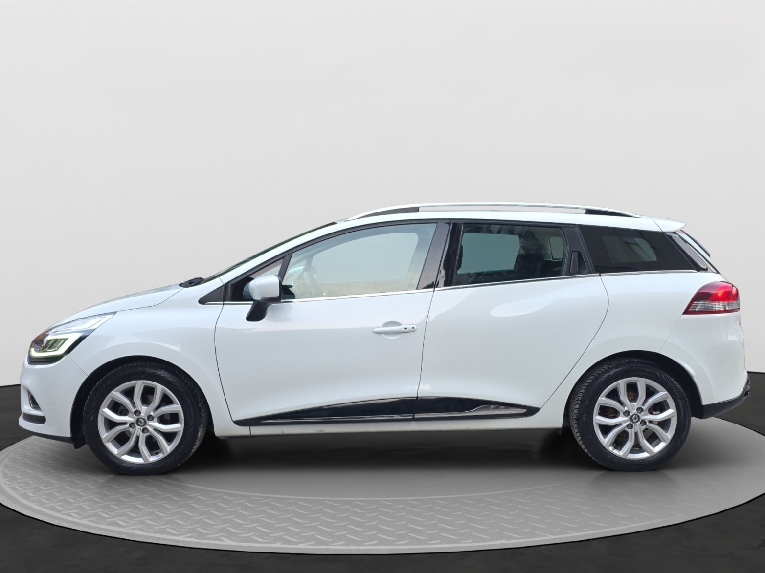 RENAULT Clio Grandtour 1.2 16V T Intens EDC-image-7