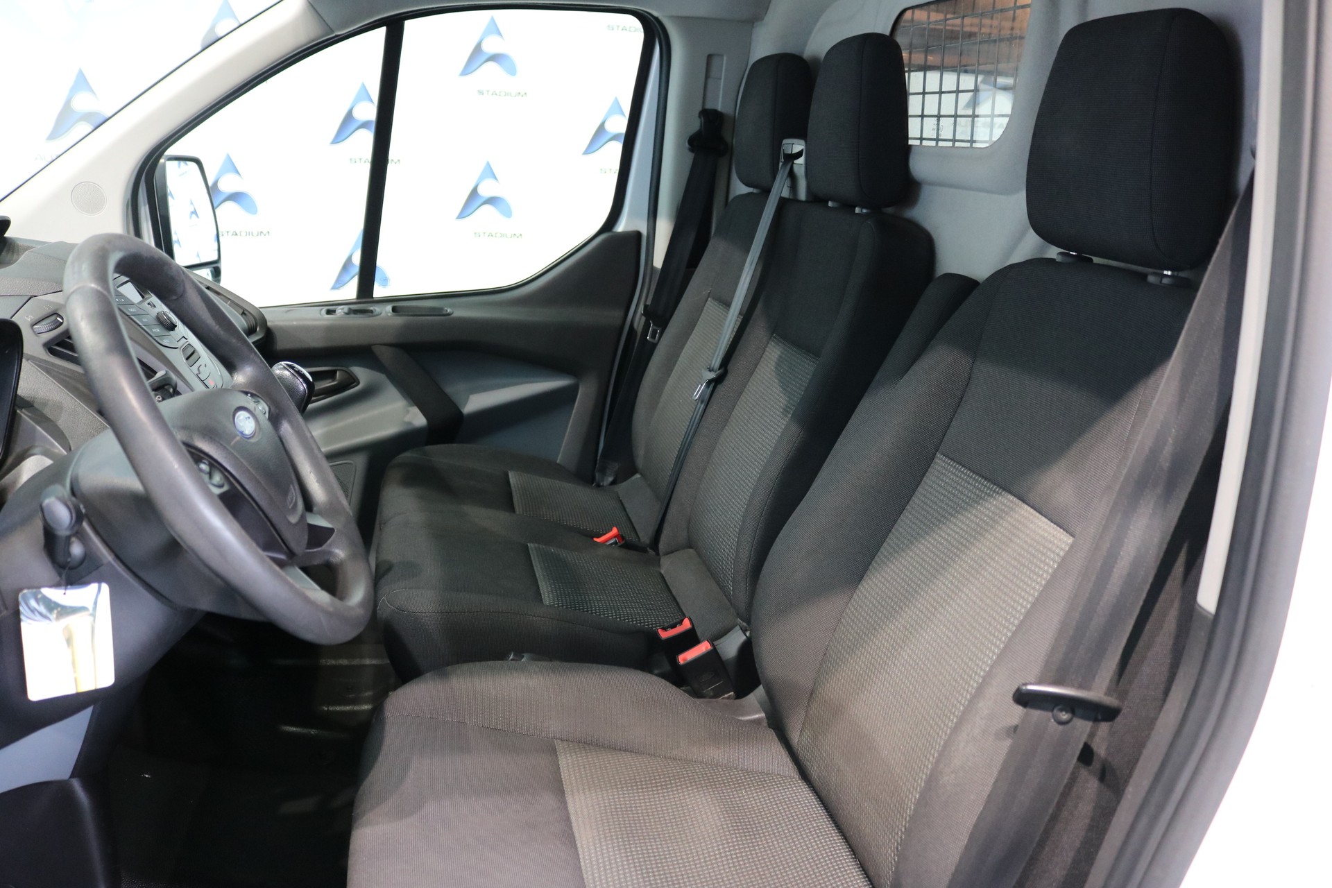 FORD Transit Custom Van 250 L1H1 Startup-image-23